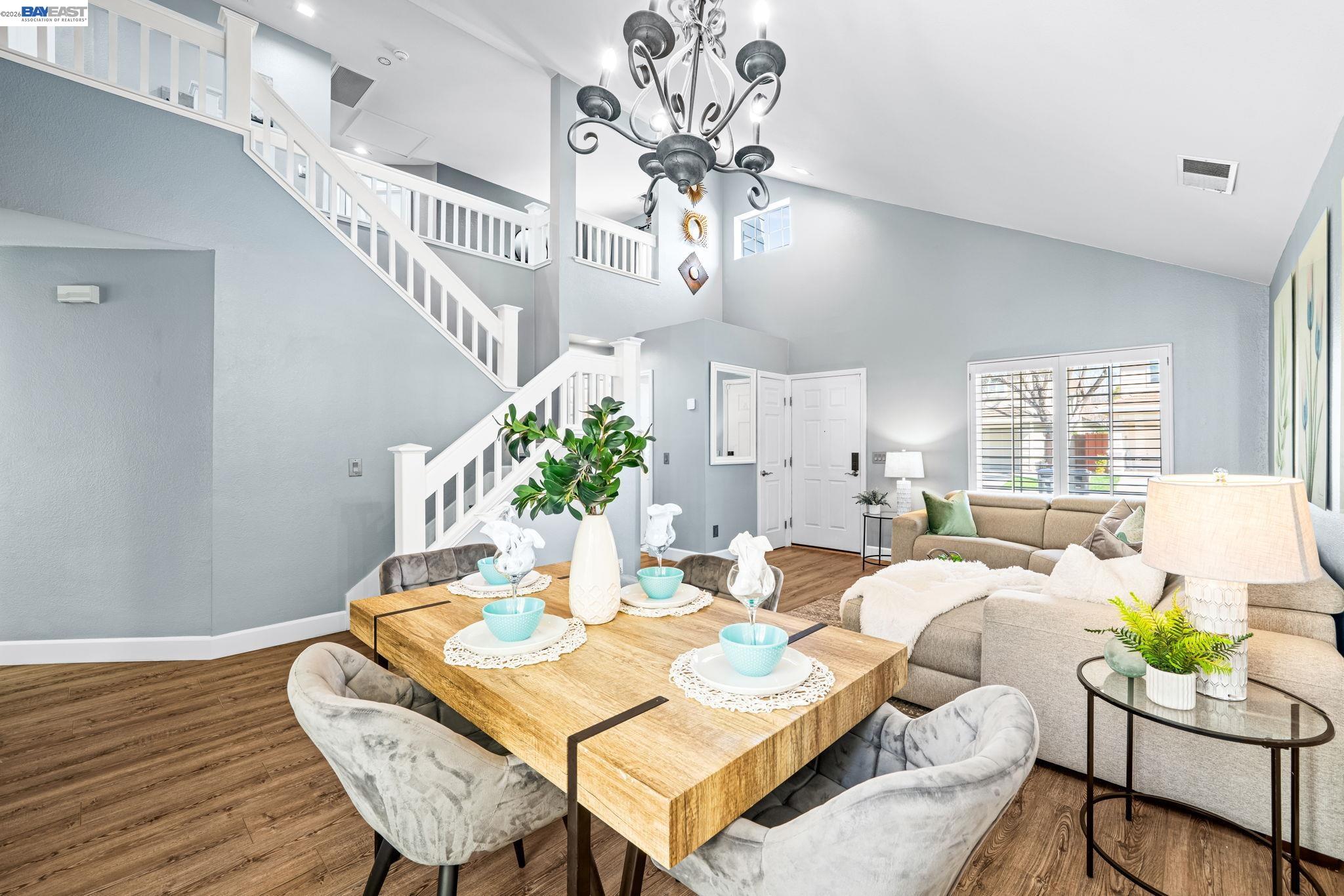 Detail Gallery Image 11 of 44 For 337 Trenton Cir, Pleasanton,  CA 94566 - 3 Beds | 2/1 Baths