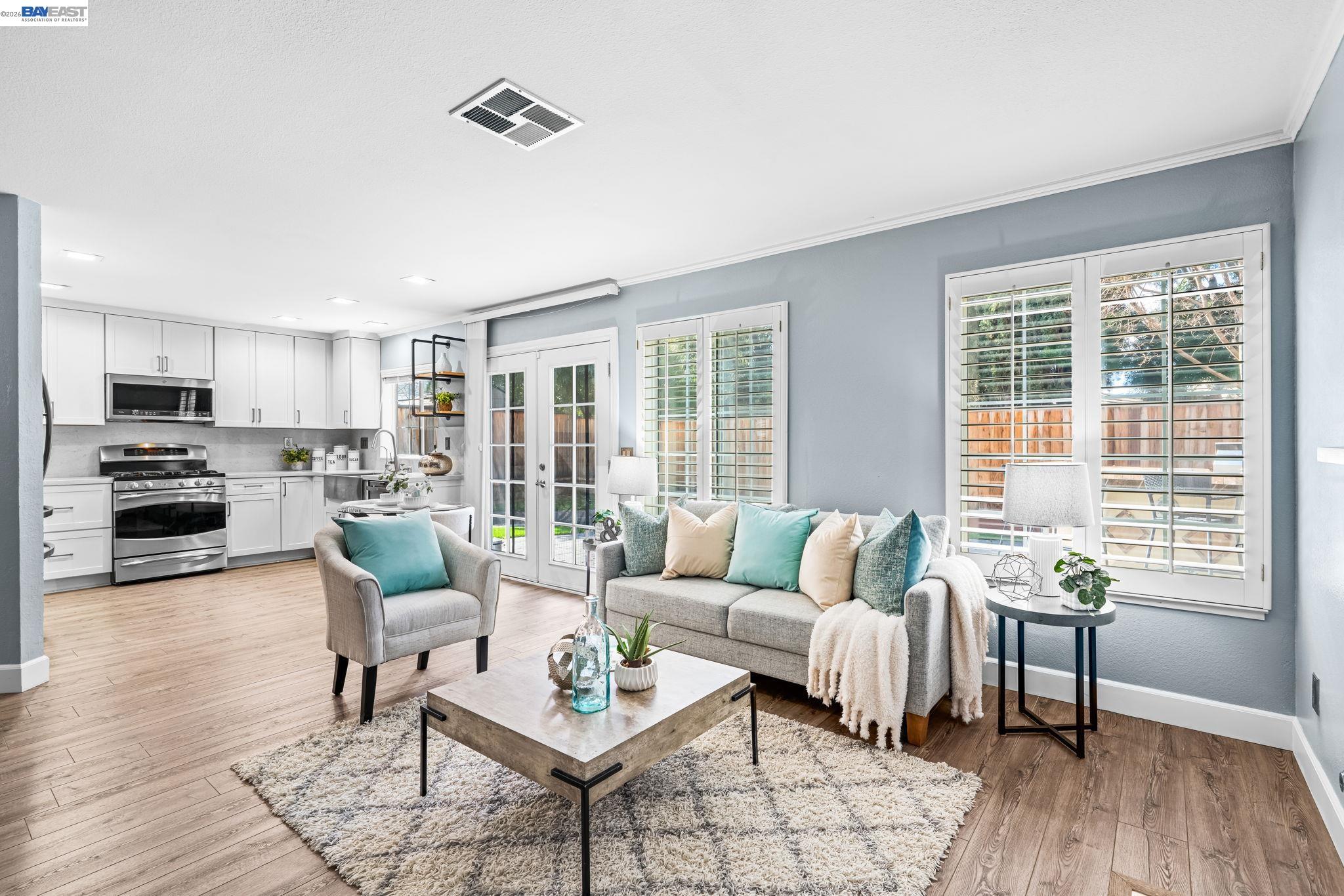 Detail Gallery Image 14 of 44 For 337 Trenton Cir, Pleasanton,  CA 94566 - 3 Beds | 2/1 Baths