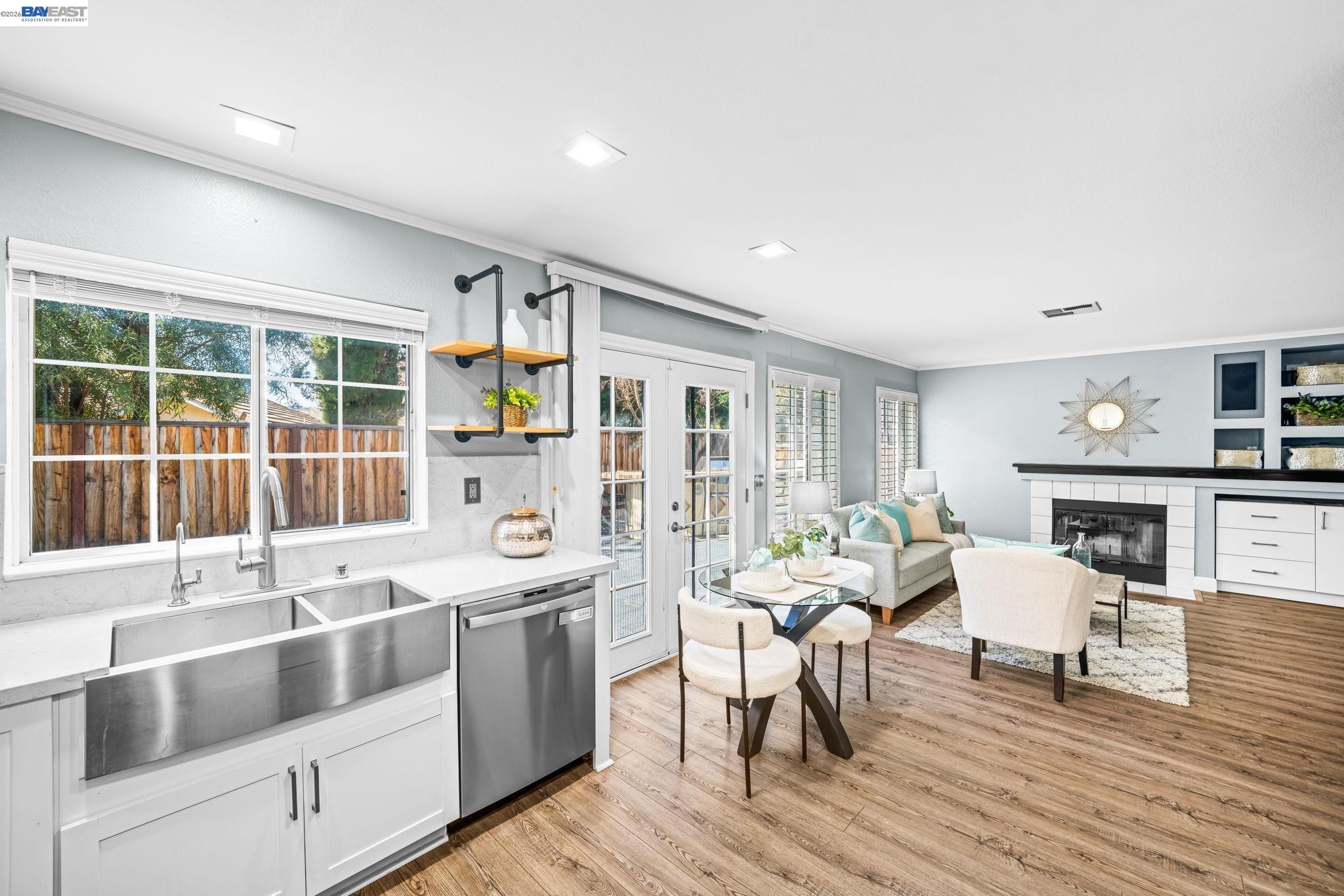 Detail Gallery Image 20 of 44 For 337 Trenton Cir, Pleasanton,  CA 94566 - 3 Beds | 2/1 Baths