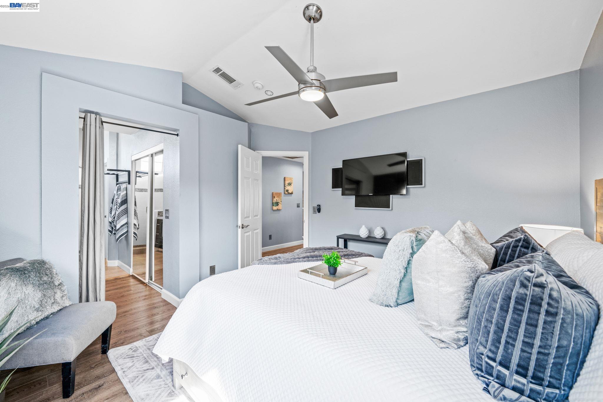 Detail Gallery Image 22 of 44 For 337 Trenton Cir, Pleasanton,  CA 94566 - 3 Beds | 2/1 Baths