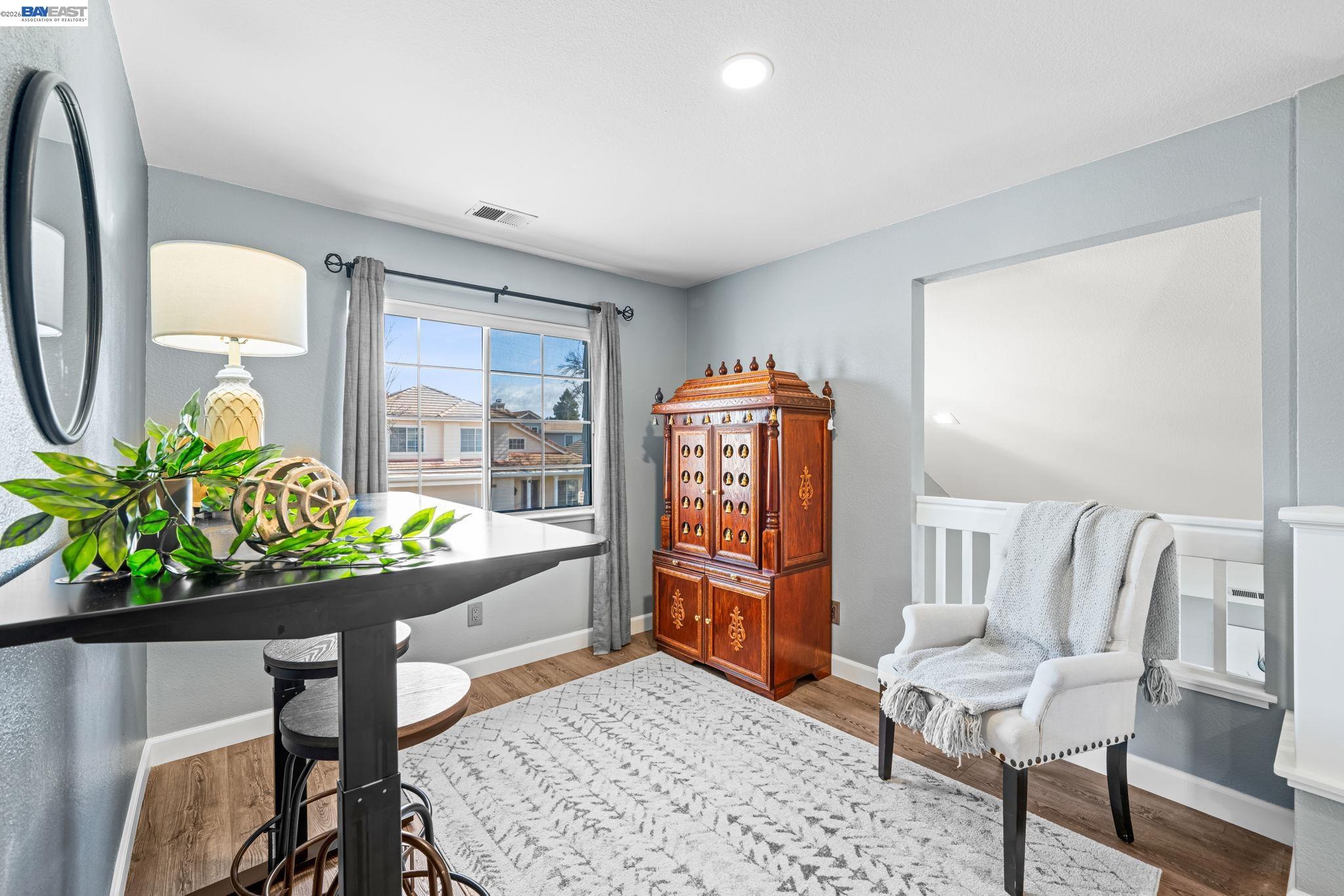 Detail Gallery Image 26 of 44 For 337 Trenton Cir, Pleasanton,  CA 94566 - 3 Beds | 2/1 Baths