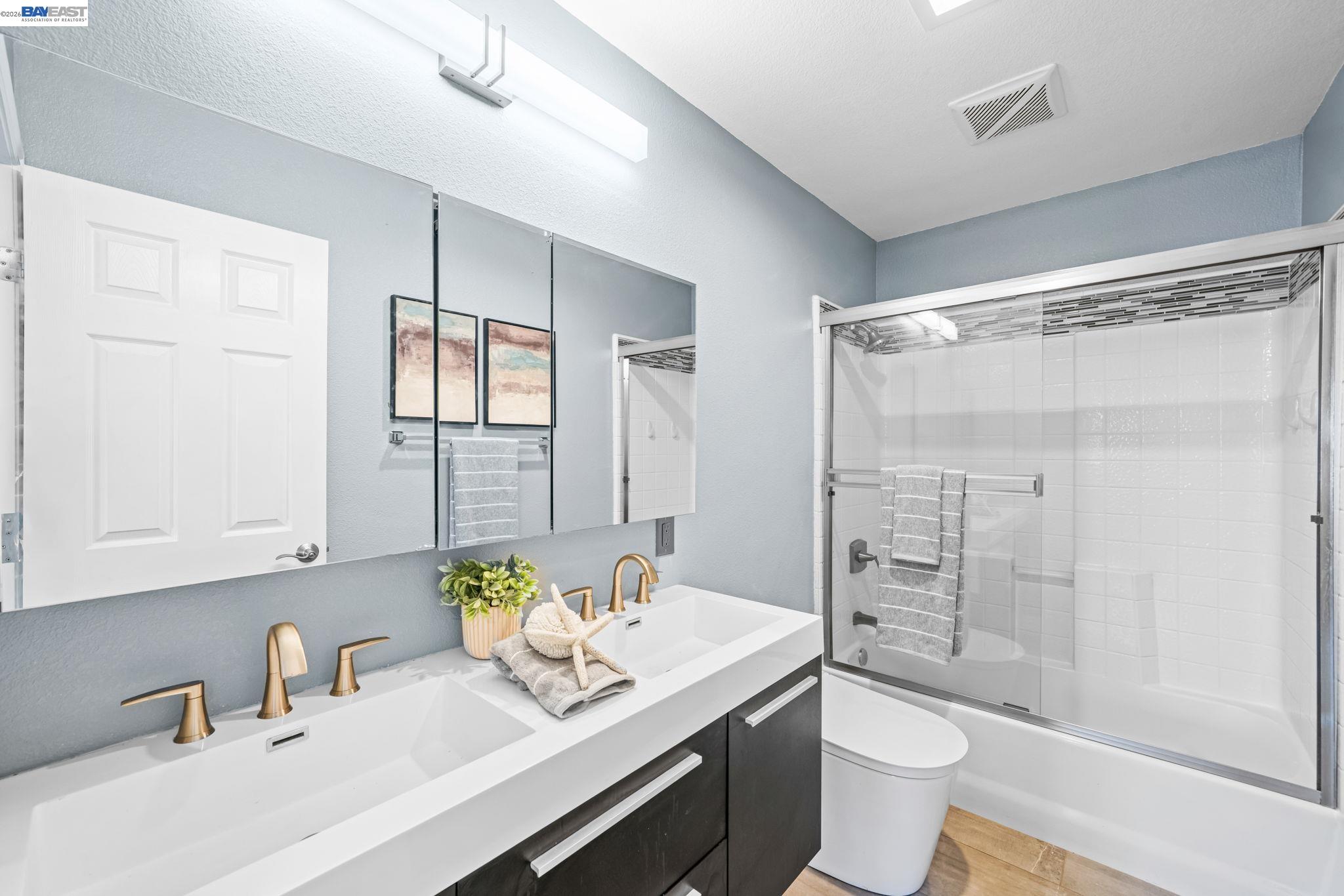 Detail Gallery Image 29 of 44 For 337 Trenton Cir, Pleasanton,  CA 94566 - 3 Beds | 2/1 Baths