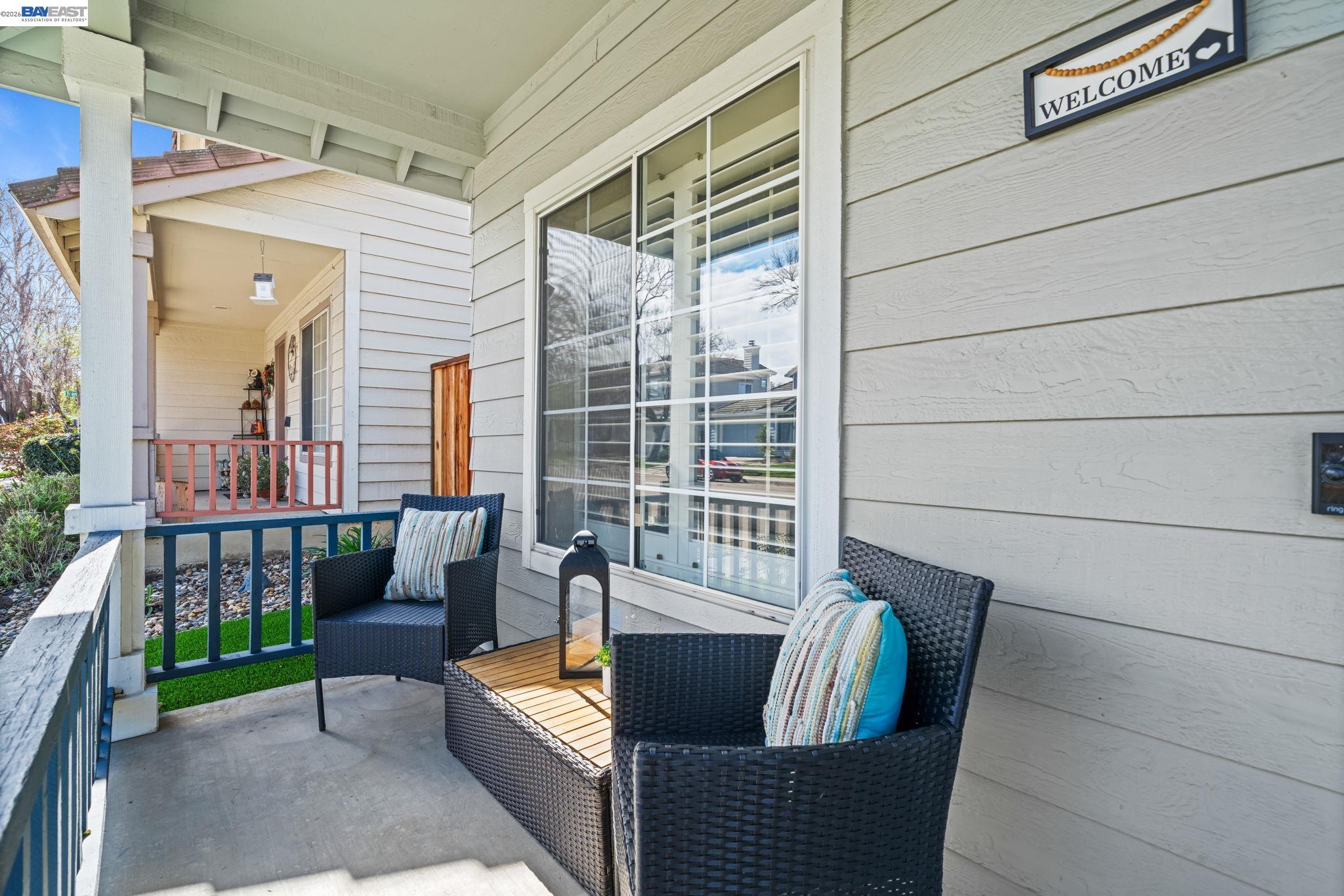 Detail Gallery Image 5 of 44 For 337 Trenton Cir, Pleasanton,  CA 94566 - 3 Beds | 2/1 Baths