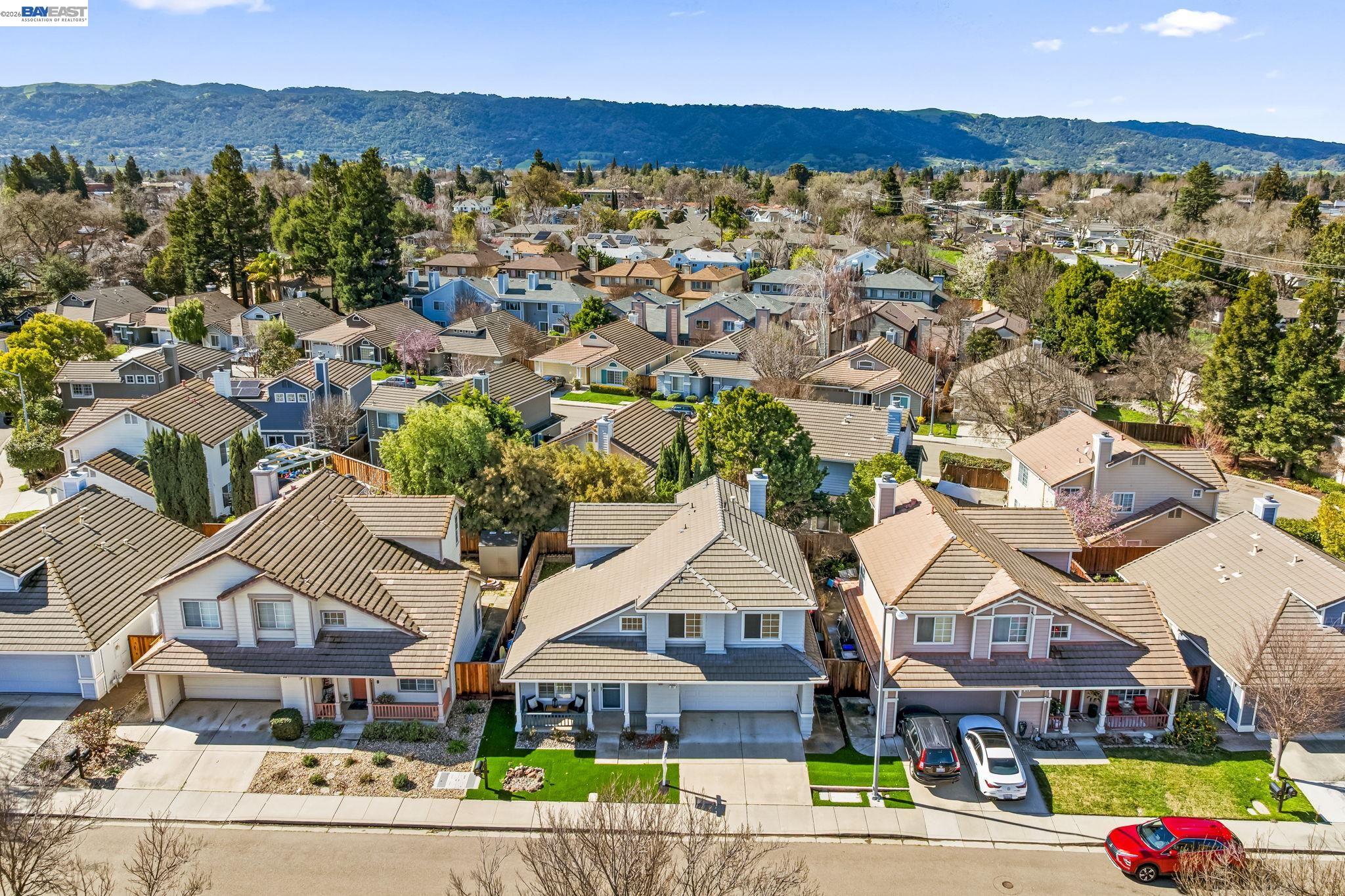Detail Gallery Image 38 of 44 For 337 Trenton Cir, Pleasanton,  CA 94566 - 3 Beds | 2/1 Baths