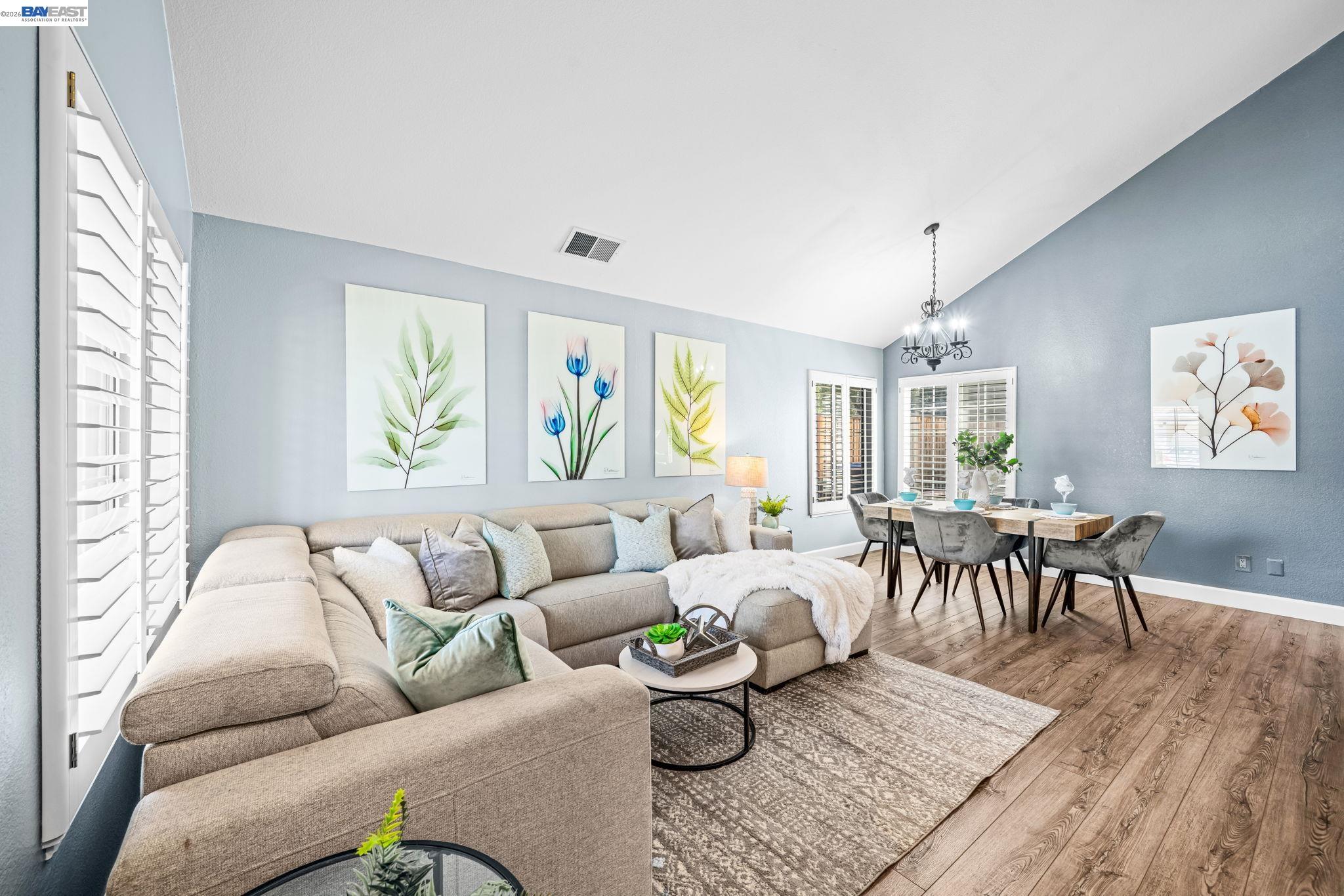 Detail Gallery Image 6 of 44 For 337 Trenton Cir, Pleasanton,  CA 94566 - 3 Beds | 2/1 Baths