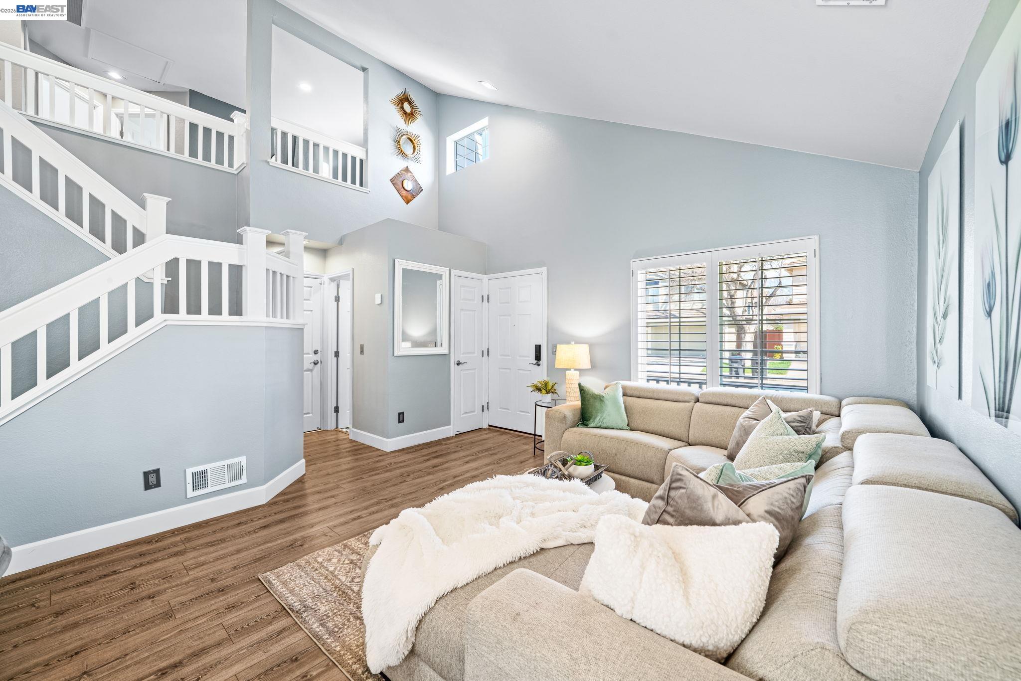 Detail Gallery Image 8 of 44 For 337 Trenton Cir, Pleasanton,  CA 94566 - 3 Beds | 2/1 Baths