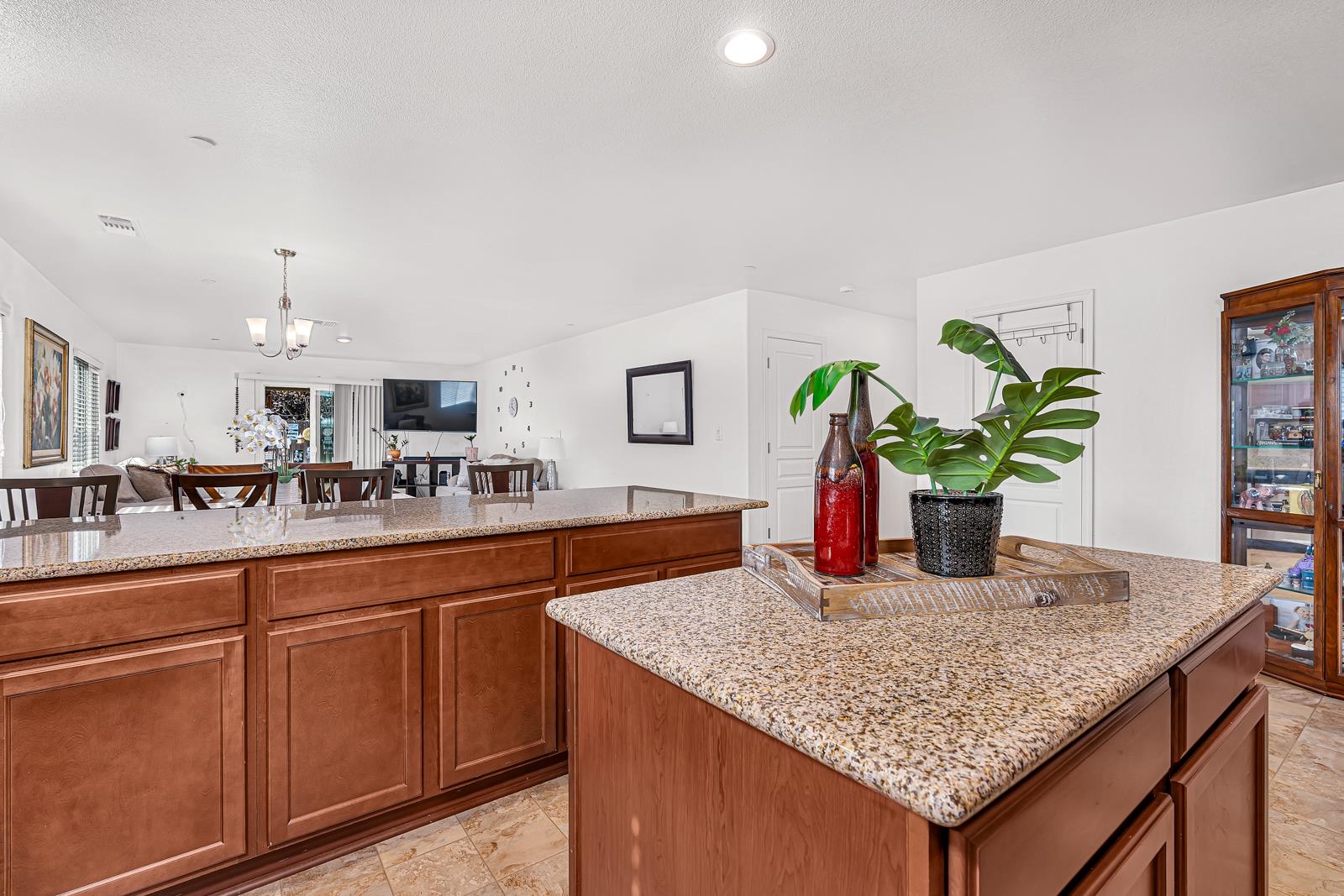 Detail Gallery Image 13 of 41 For 336 Solano St, Madera,  CA 93638 - 3 Beds | 2 Baths
