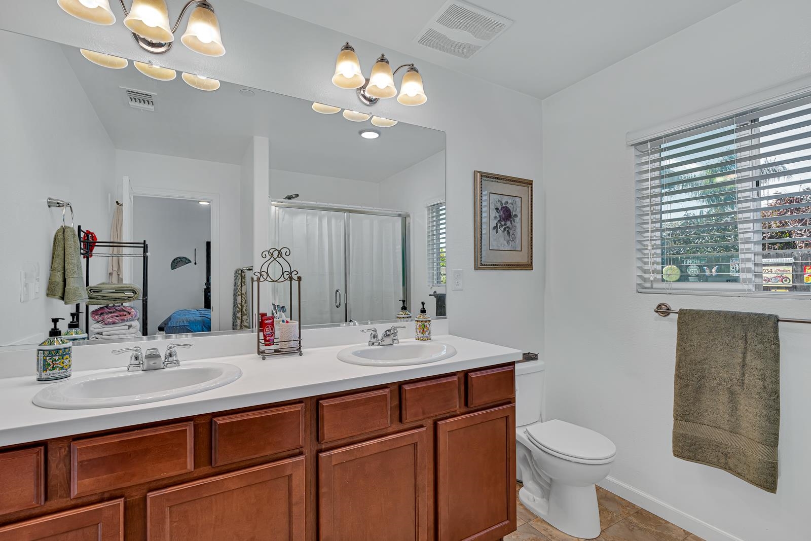 Detail Gallery Image 33 of 41 For 336 Solano St, Madera,  CA 93638 - 3 Beds | 2 Baths