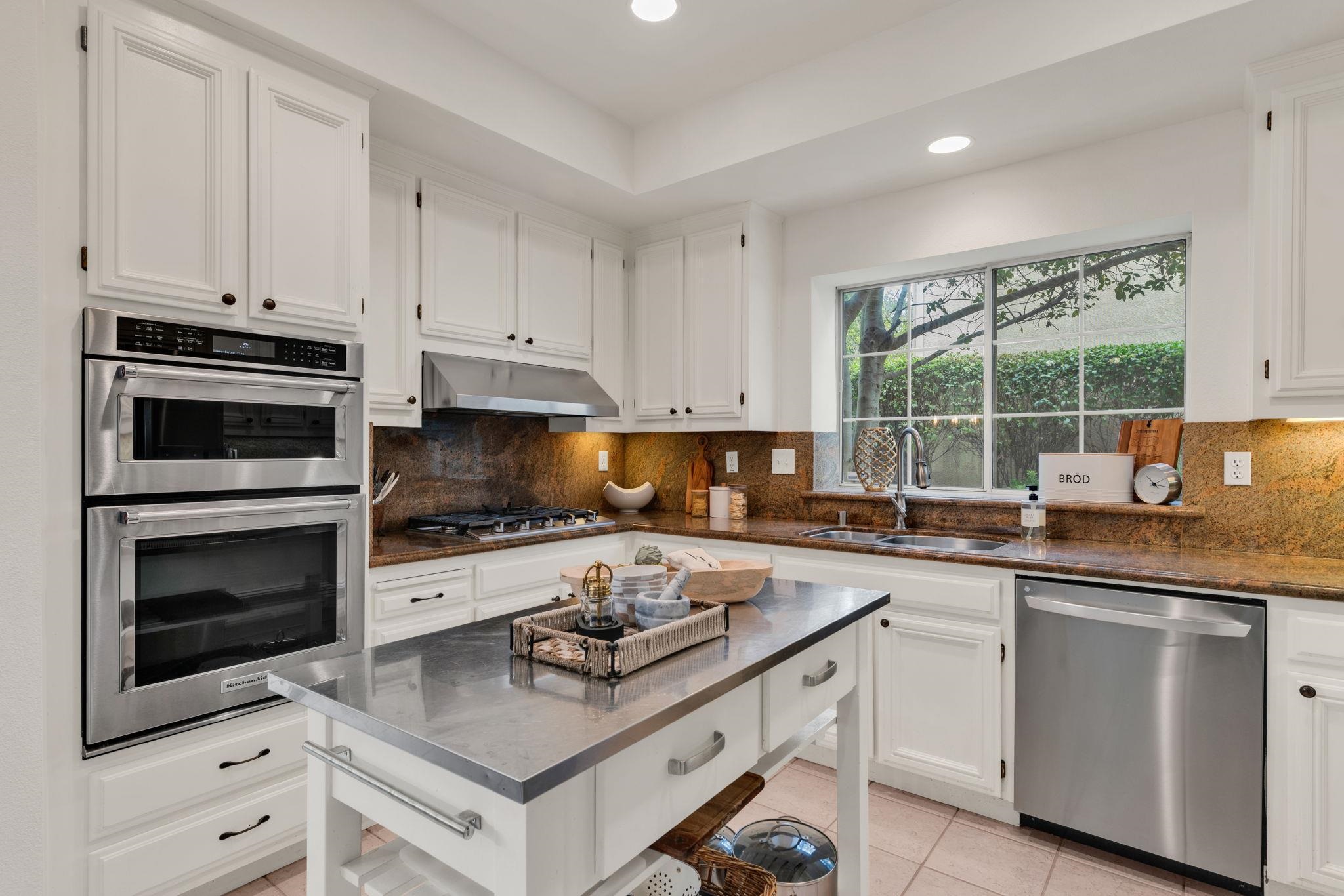 Detail Gallery Image 17 of 52 For 690 Glasgow Cir, Danville,  CA 94526 - 4 Beds | 2/1 Baths