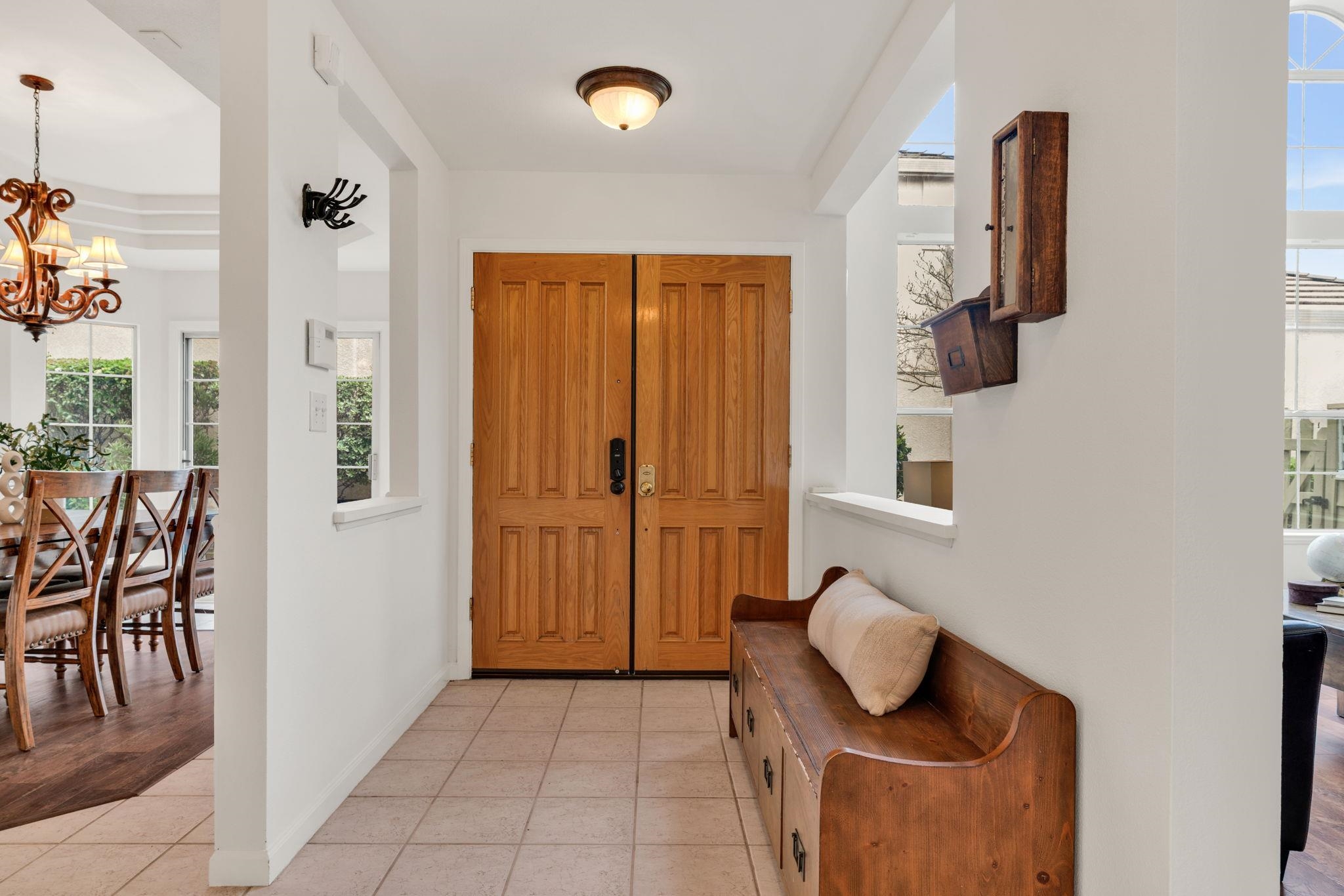 Detail Gallery Image 4 of 52 For 690 Glasgow Cir, Danville,  CA 94526 - 4 Beds | 2/1 Baths