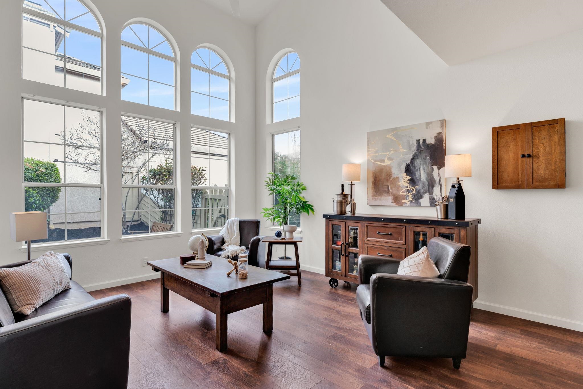 Detail Gallery Image 5 of 52 For 690 Glasgow Cir, Danville,  CA 94526 - 4 Beds | 2/1 Baths