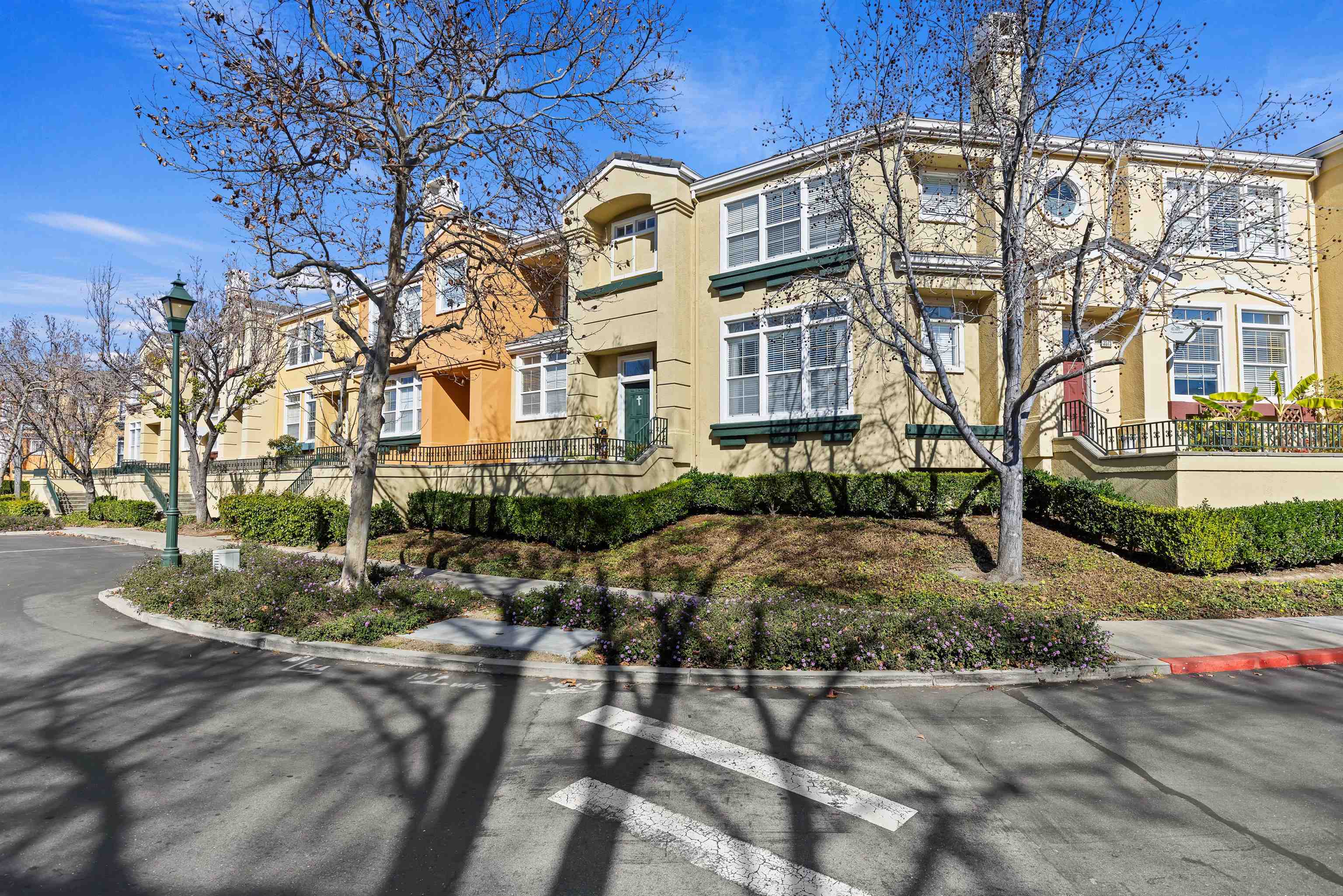 Front Image Thumbnail for BE41123667