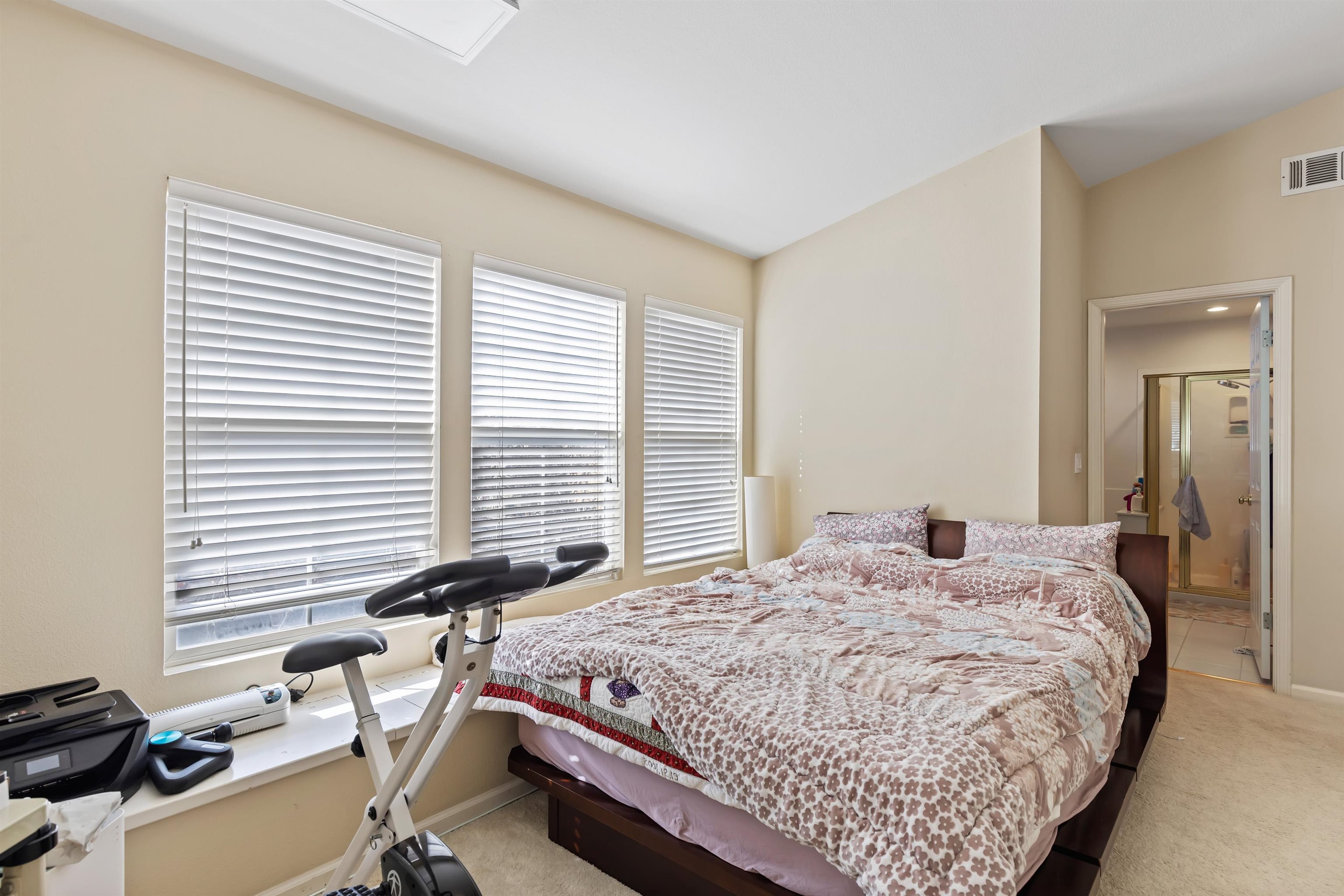 Photo #16: 41123667 Listing: Photo #16