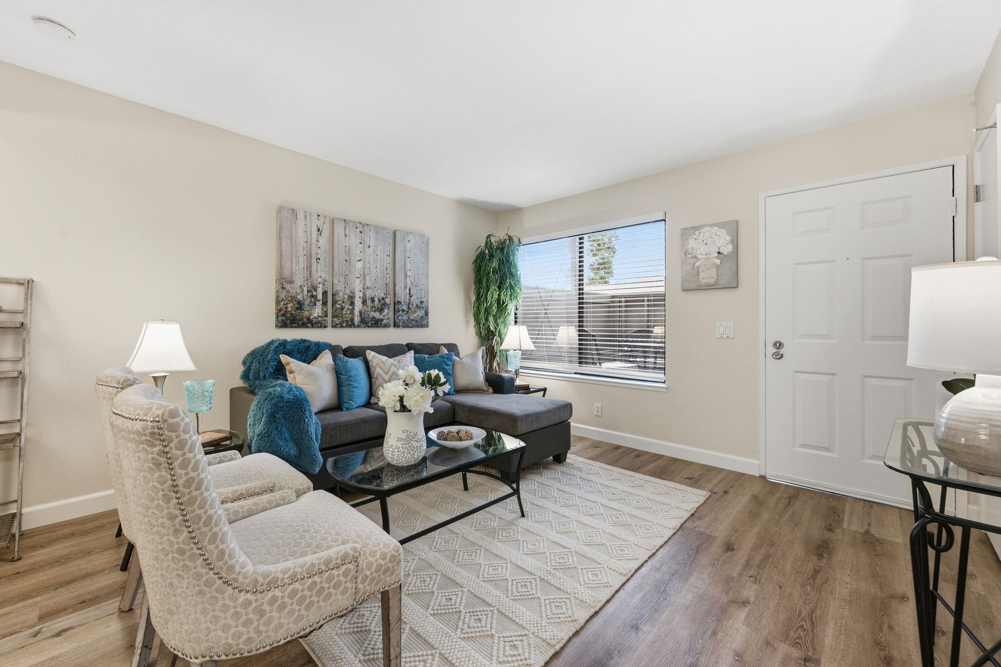 Photo #4: 41123669 Listing: Photo #4