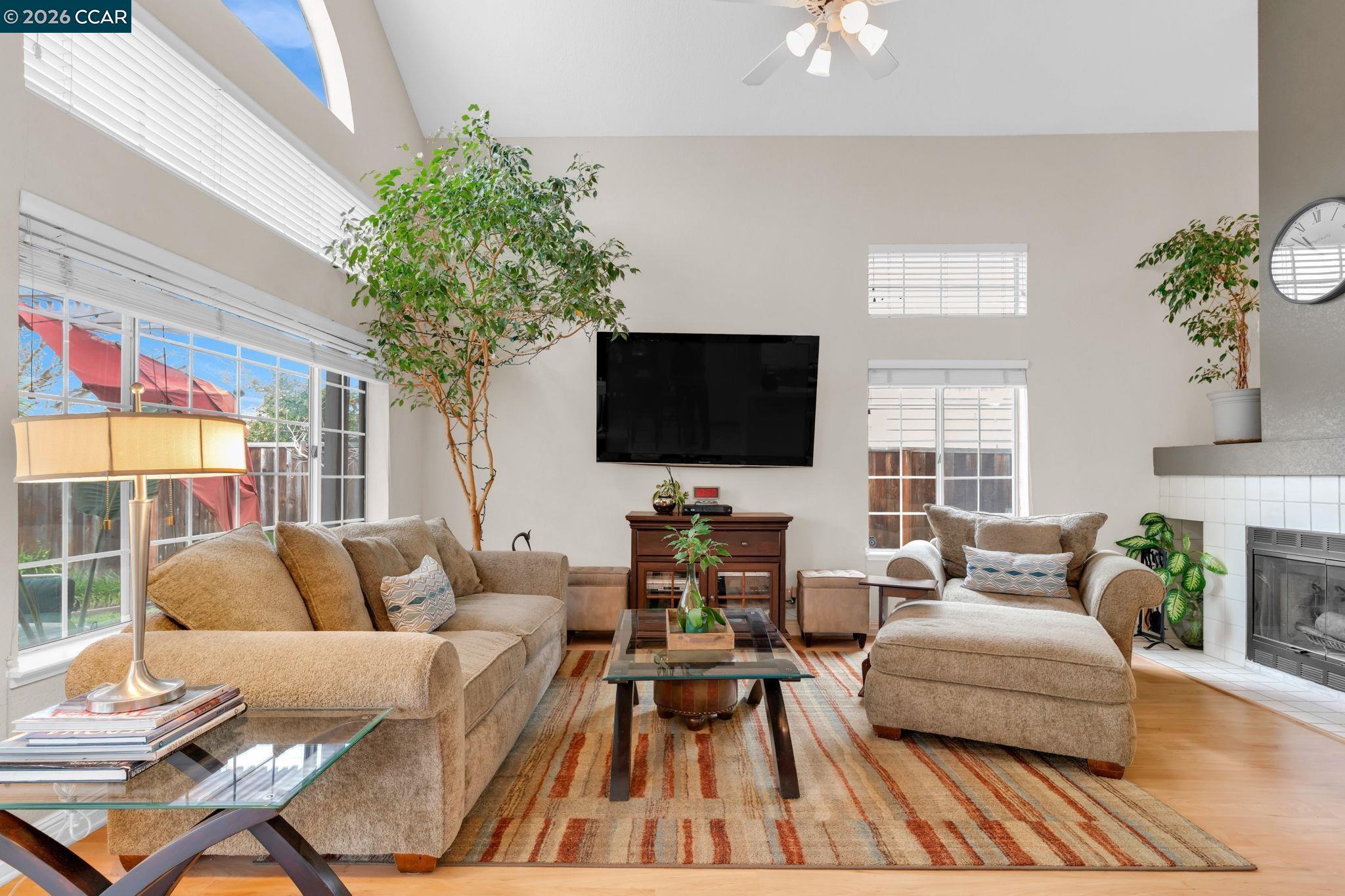 Detail Gallery Image 7 of 28 For 5473 Rainflower Dr, Livermore,  CA 94551 - 3 Beds | 2/1 Baths