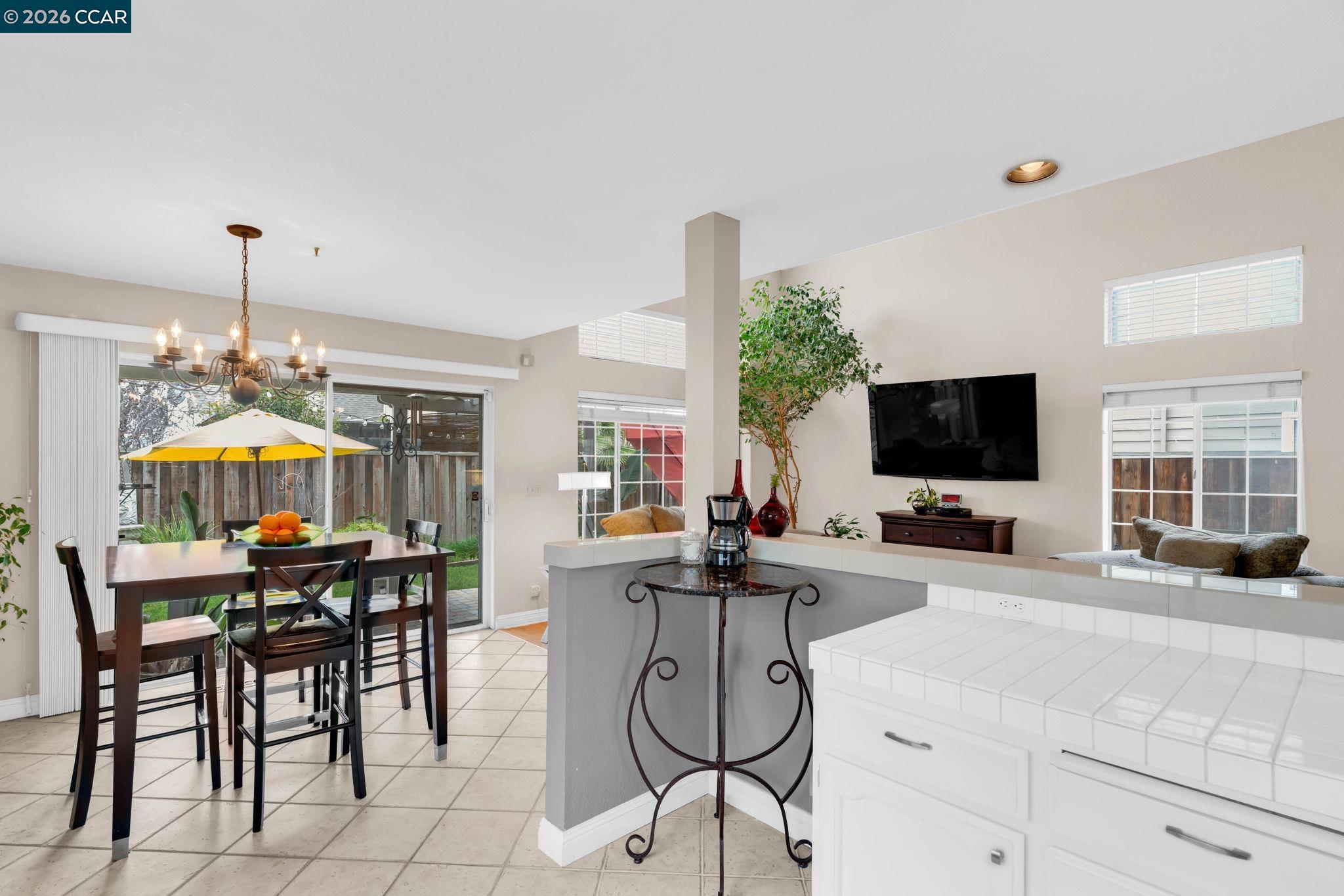 Detail Gallery Image 10 of 28 For 5473 Rainflower Dr, Livermore,  CA 94551 - 3 Beds | 2/1 Baths