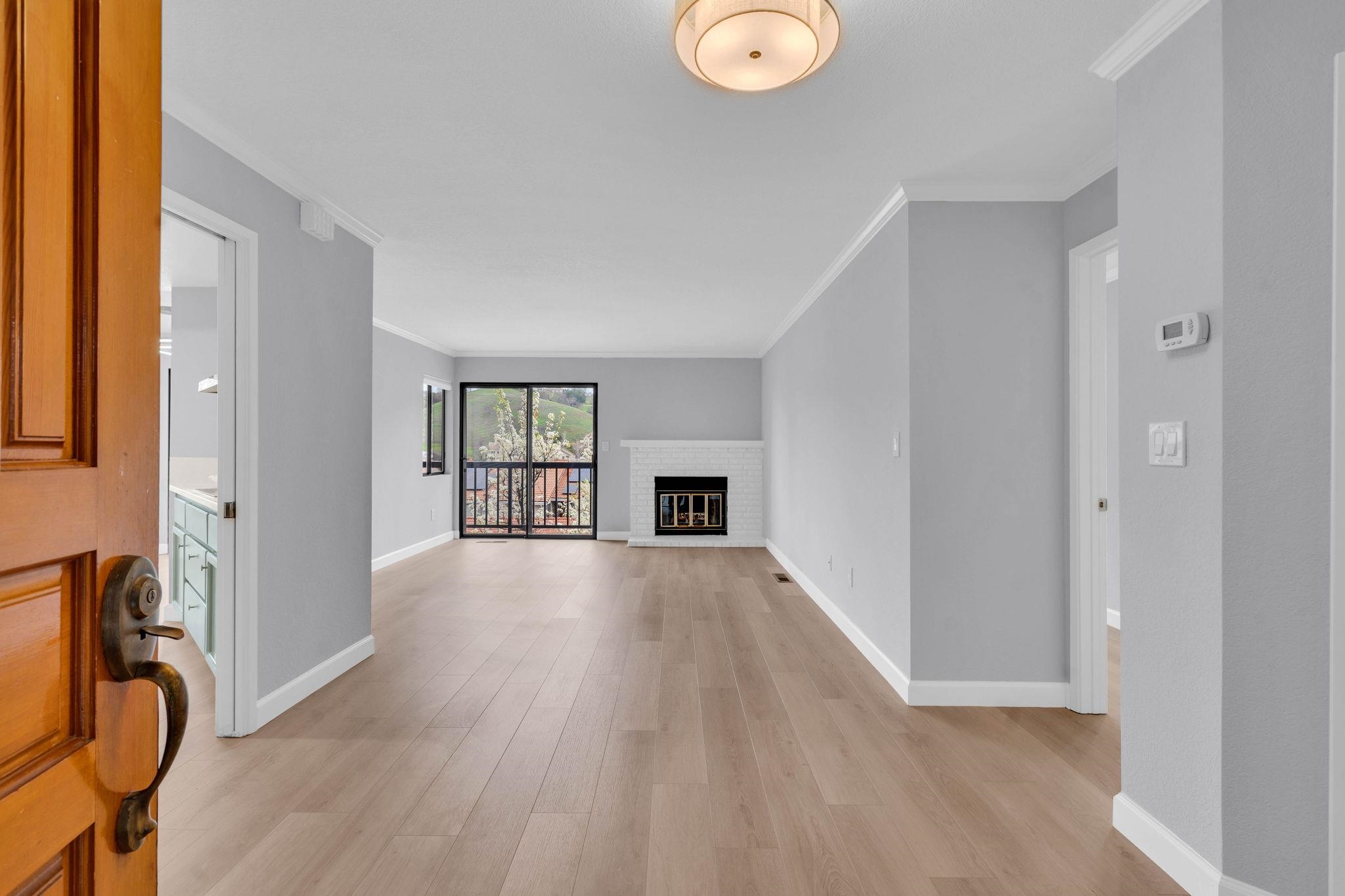 Photo #4: 41123674 Listing: Photo #4