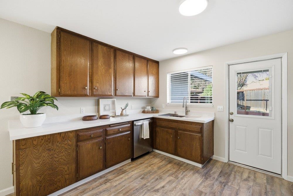 Detail Gallery Image 14 of 55 For 5251 Peony Dr, Livermore,  CA 94551 - 2 Beds | 2 Baths