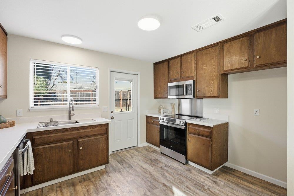 Detail Gallery Image 15 of 55 For 5251 Peony Dr, Livermore,  CA 94551 - 2 Beds | 2 Baths