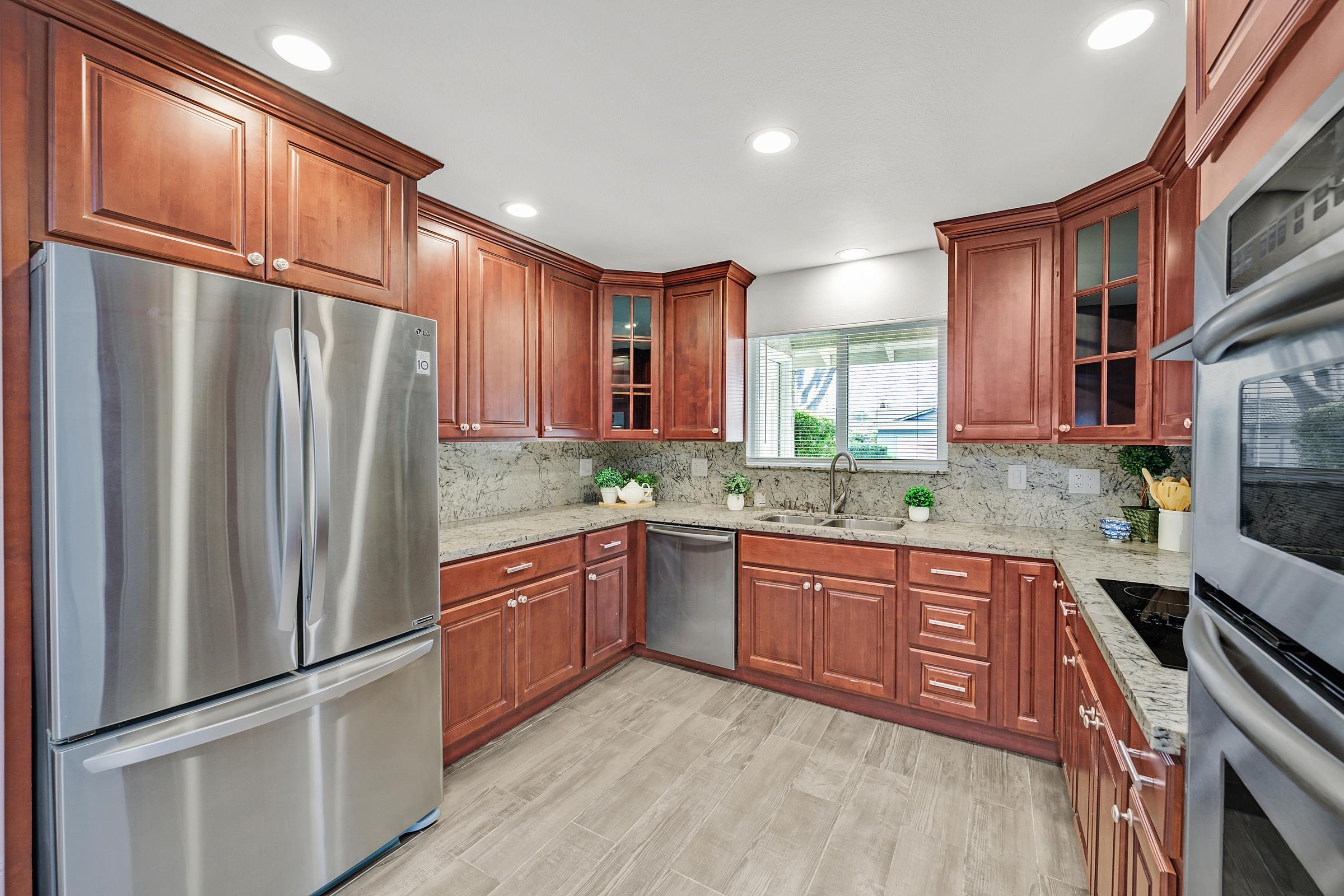 Detail Gallery Image 11 of 39 For 2449 Almaden Blvd, Union City,  CA 94587 - 3 Beds | 2 Baths