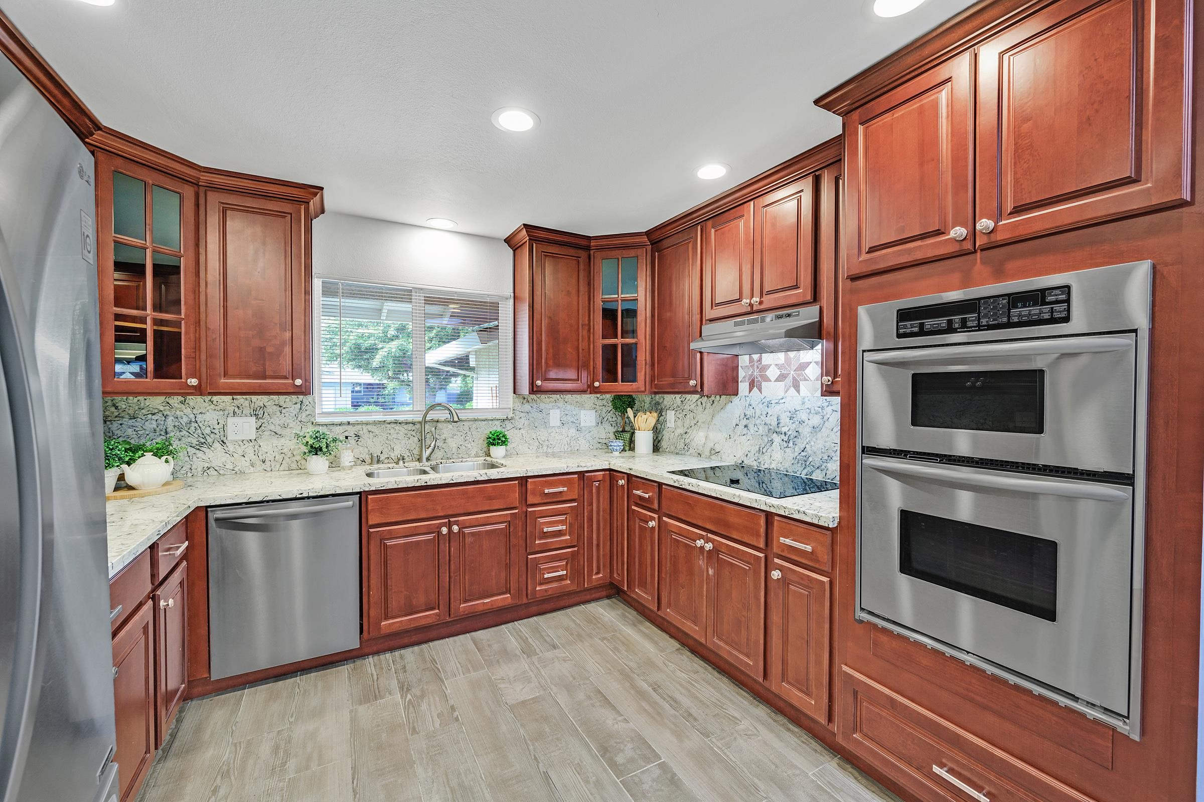 Detail Gallery Image 12 of 39 For 2449 Almaden Blvd, Union City,  CA 94587 - 3 Beds | 2 Baths