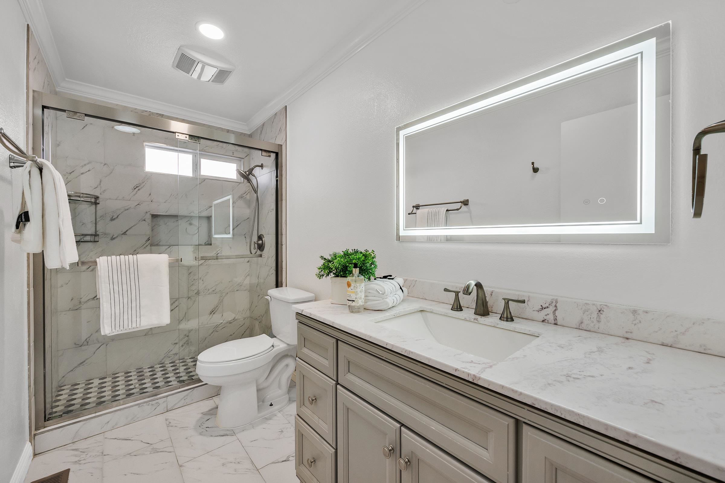 Detail Gallery Image 17 of 39 For 2449 Almaden Blvd, Union City,  CA 94587 - 3 Beds | 2 Baths