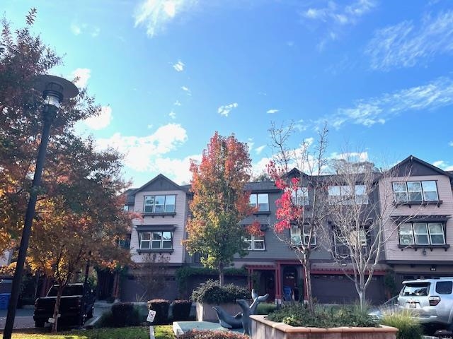 Detail Gallery Image 2 of 21 For 9 Shreve Ln, Lafayette,  CA 94549 - 4 Beds | 3/1 Baths