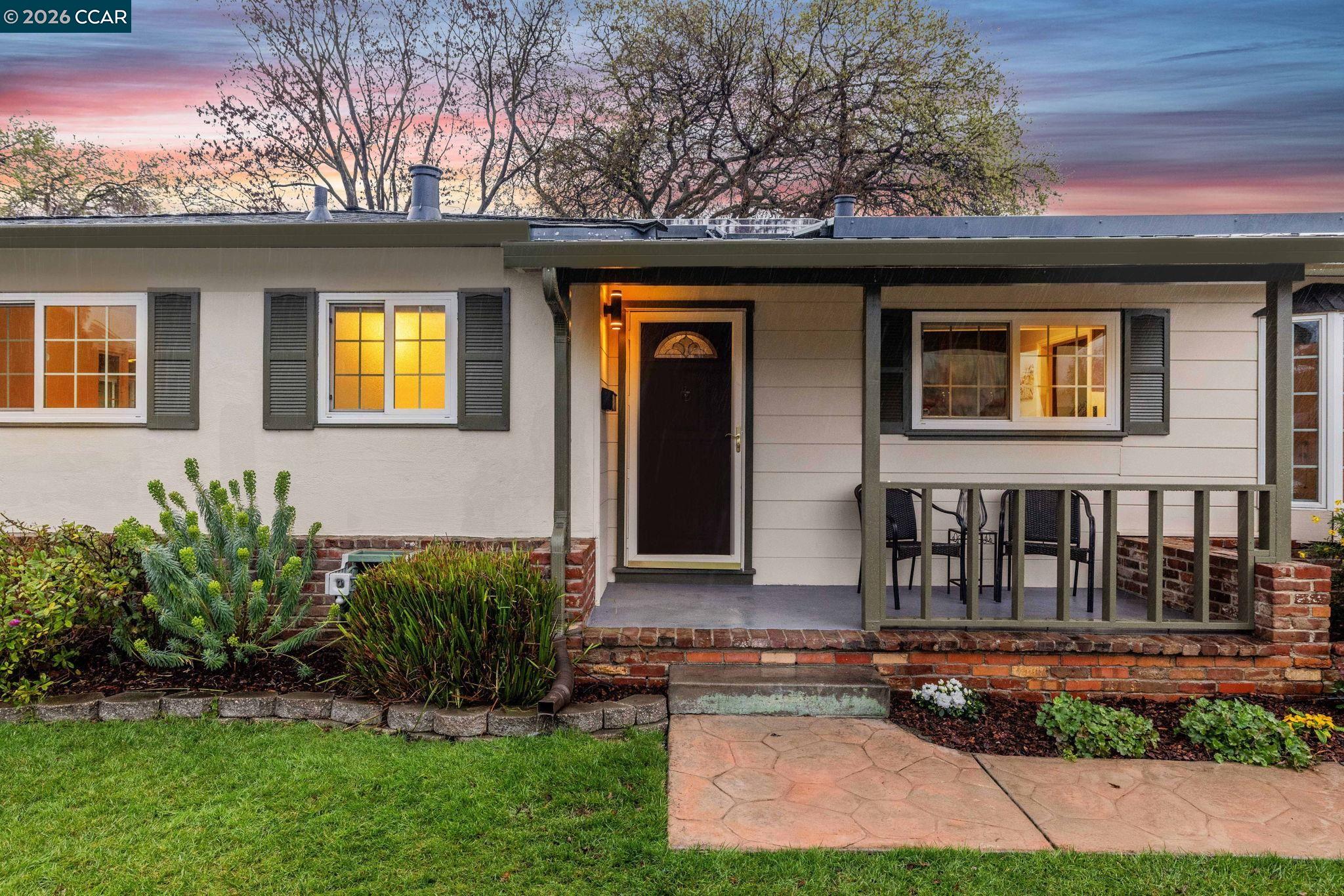 Detail Gallery Image 2 of 23 For 1786 Sharon Drive, Concord,  CA 94519-1453 - 3 Beds | 2 Baths