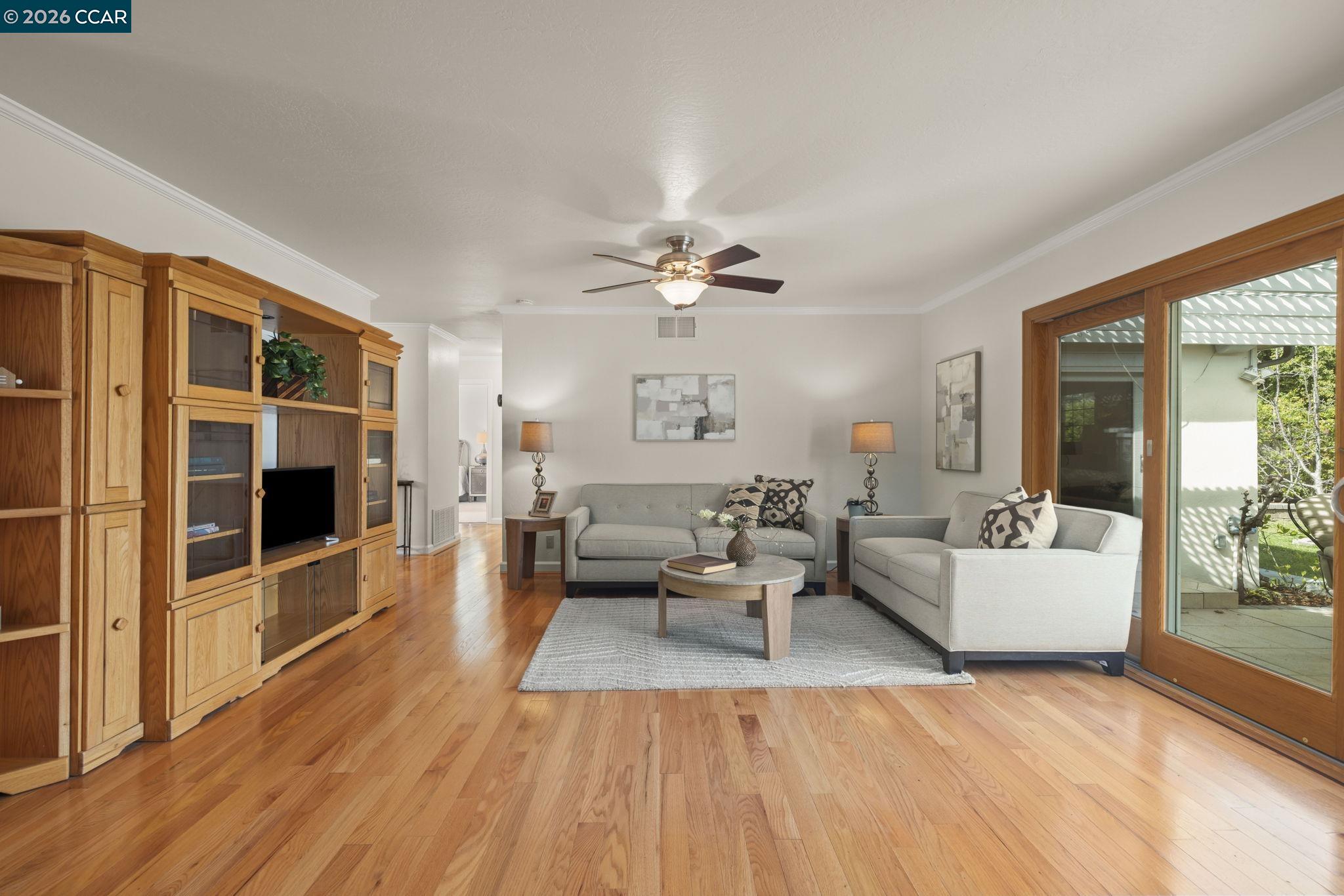 Detail Gallery Image 6 of 23 For 1786 Sharon Drive, Concord,  CA 94519-1453 - 3 Beds | 2 Baths