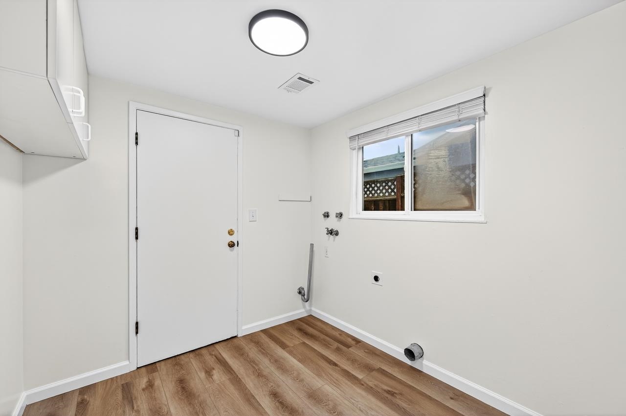 Detail Gallery Image 20 of 44 For 574 Cinnabar Dr, Livermore,  CA 94550 - 4 Beds | 2/1 Baths