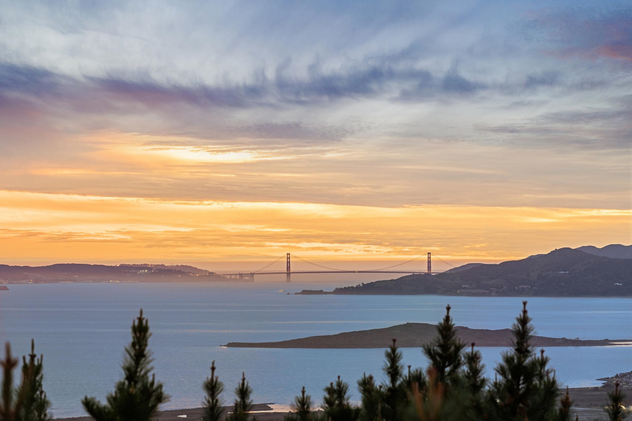 Detail Gallery Image 2 of 46 For 1522 Madera Court, El Cerrito,  CA 94530 - 4 Beds | 2/1 Baths