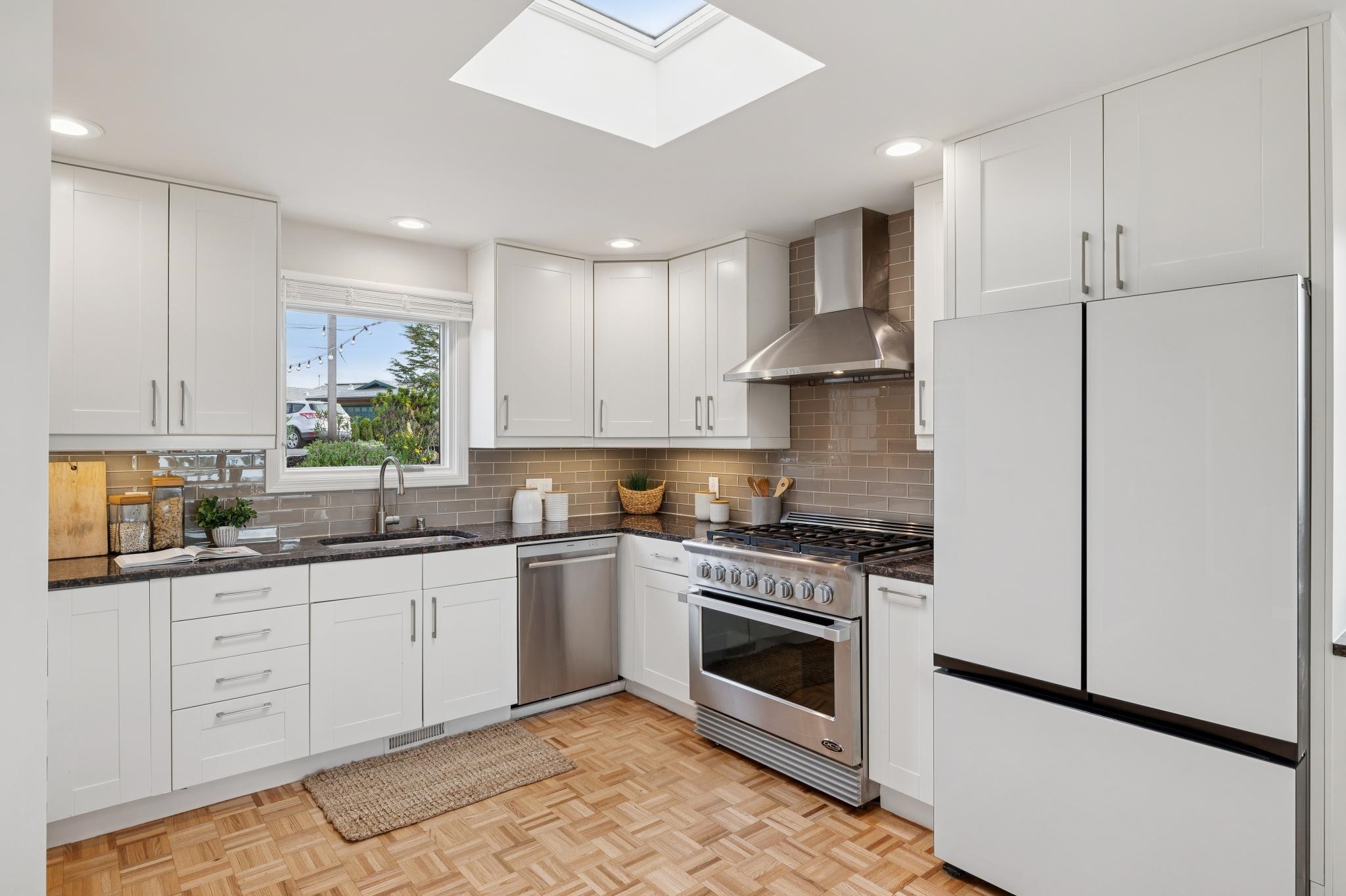 Detail Gallery Image 18 of 46 For 1522 Madera Court, El Cerrito,  CA 94530 - 4 Beds | 2/1 Baths