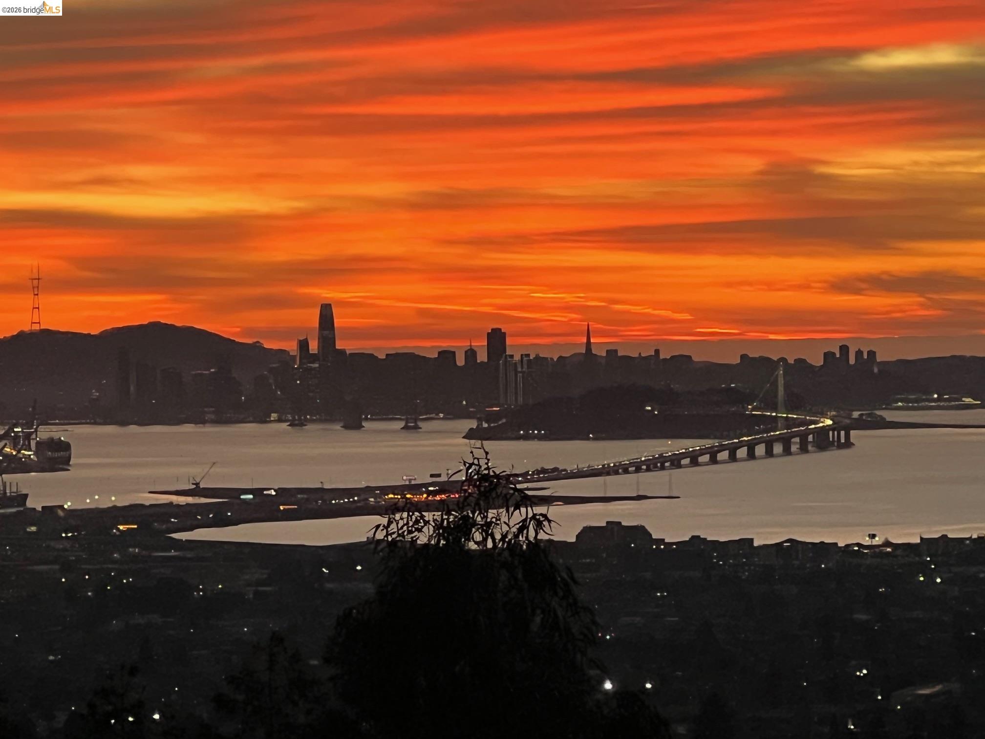 Detail Gallery Image 46 of 49 For 1426 Grand View Dr, Berkeley,  CA 94705 - 4 Beds | 4 Baths