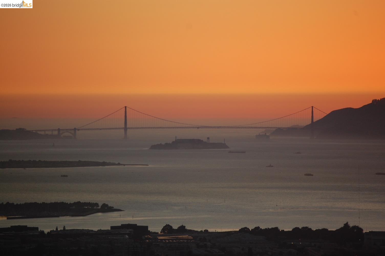 Detail Gallery Image 10 of 51 For 1426 Grand View Dr, Berkeley,  CA 94705 - 4 Beds | 4 Baths