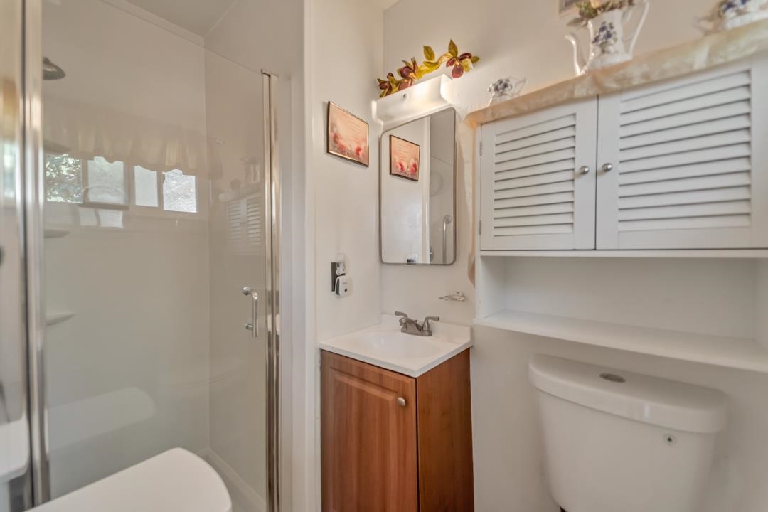 Detail Gallery Image 13 of 19 For 734 Overland, San Jose,  CA 95111 - 5 Beds | 2 Baths