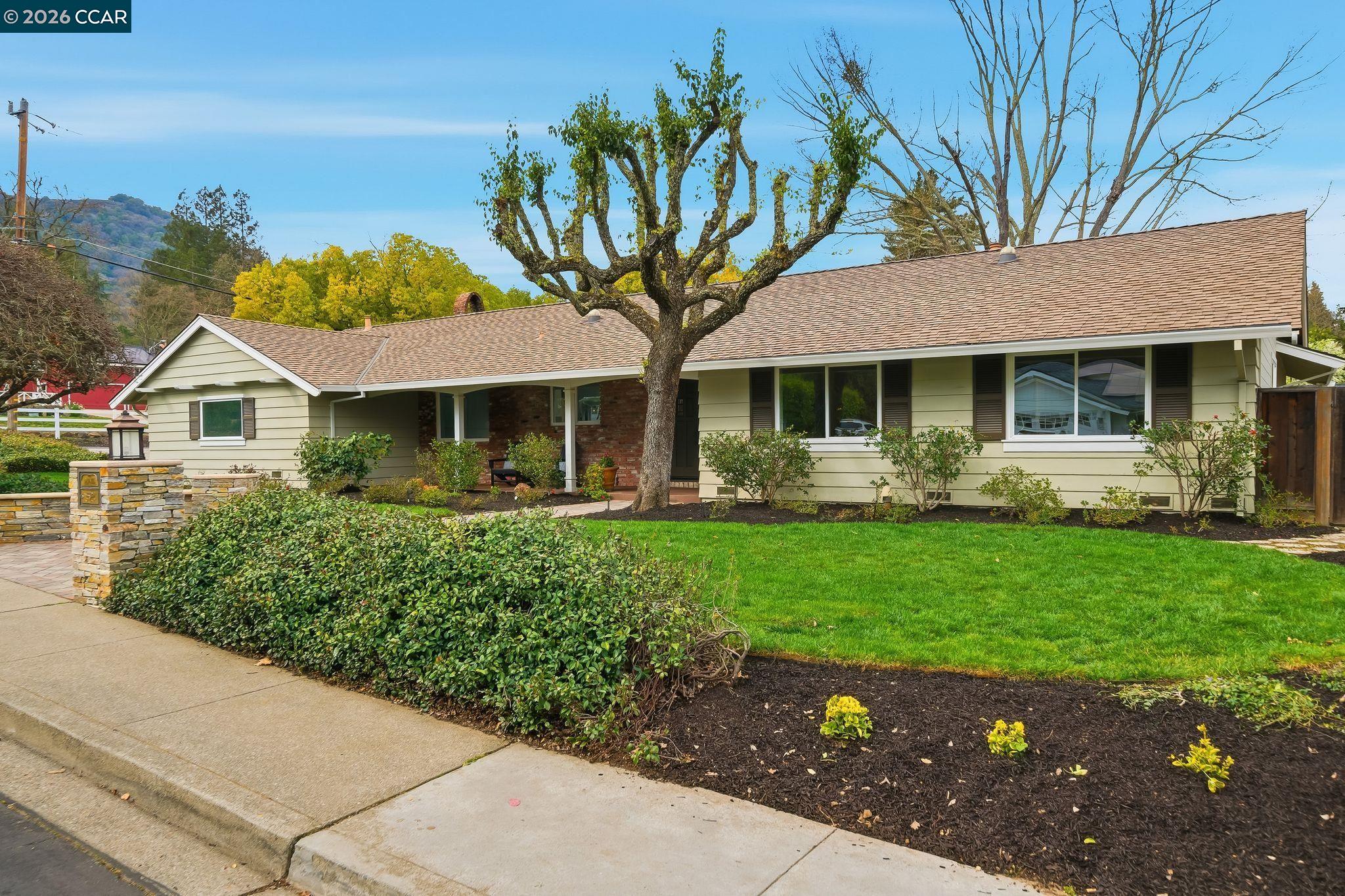 Front Image Thumbnail for CC41123687