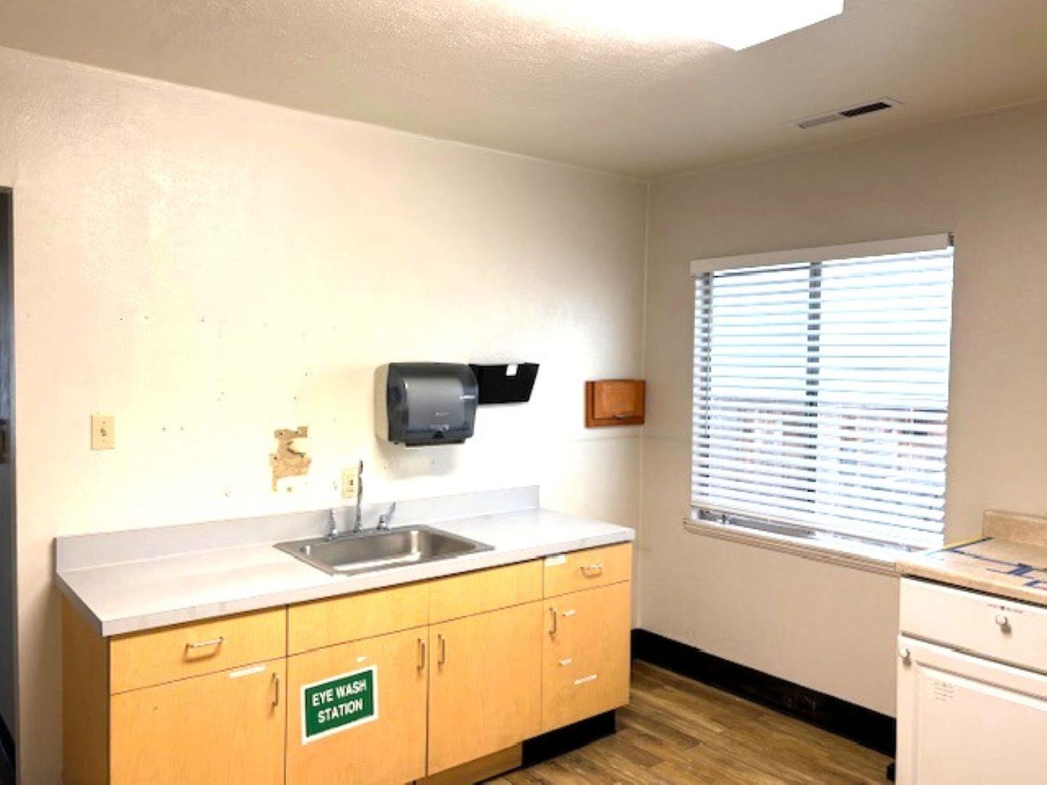 Detail Gallery Image 5 of 9 For , Castro Valley,  CA 94546-4004 - – Beds | – Baths