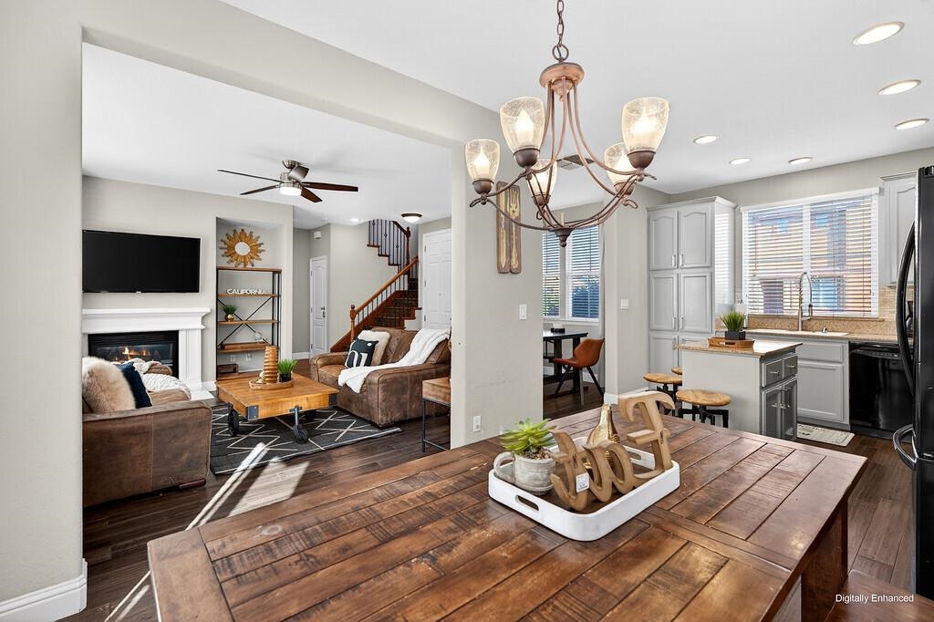 Detail Gallery Image 14 of 60 For 390 Caravaggio Cir, Sacramento,  CA 95835 - 3 Beds | 2/1 Baths