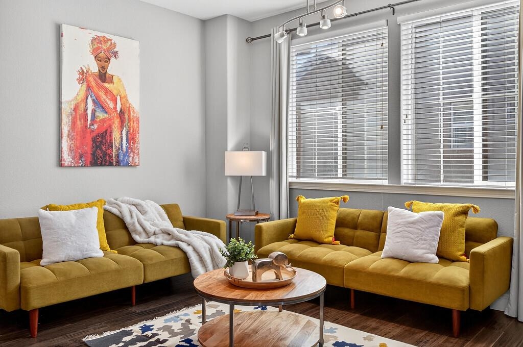 Detail Gallery Image 28 of 60 For 390 Caravaggio Cir, Sacramento,  CA 95835 - 3 Beds | 2/1 Baths