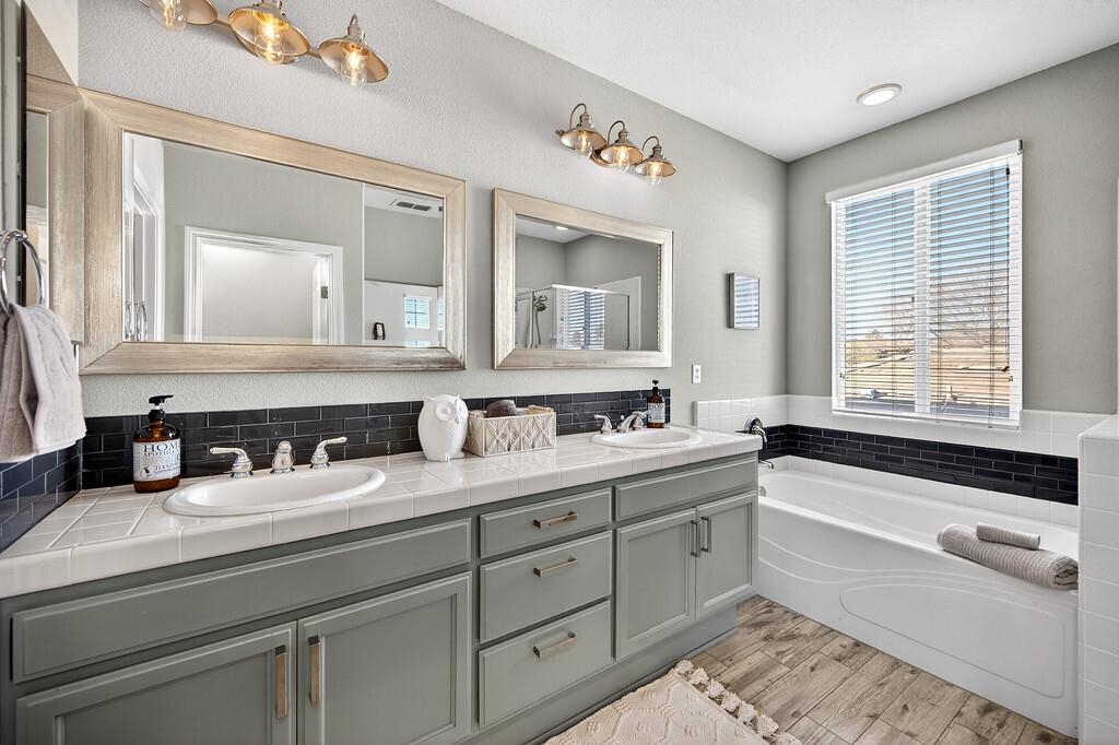 Detail Gallery Image 37 of 60 For 390 Caravaggio Cir, Sacramento,  CA 95835 - 3 Beds | 2/1 Baths