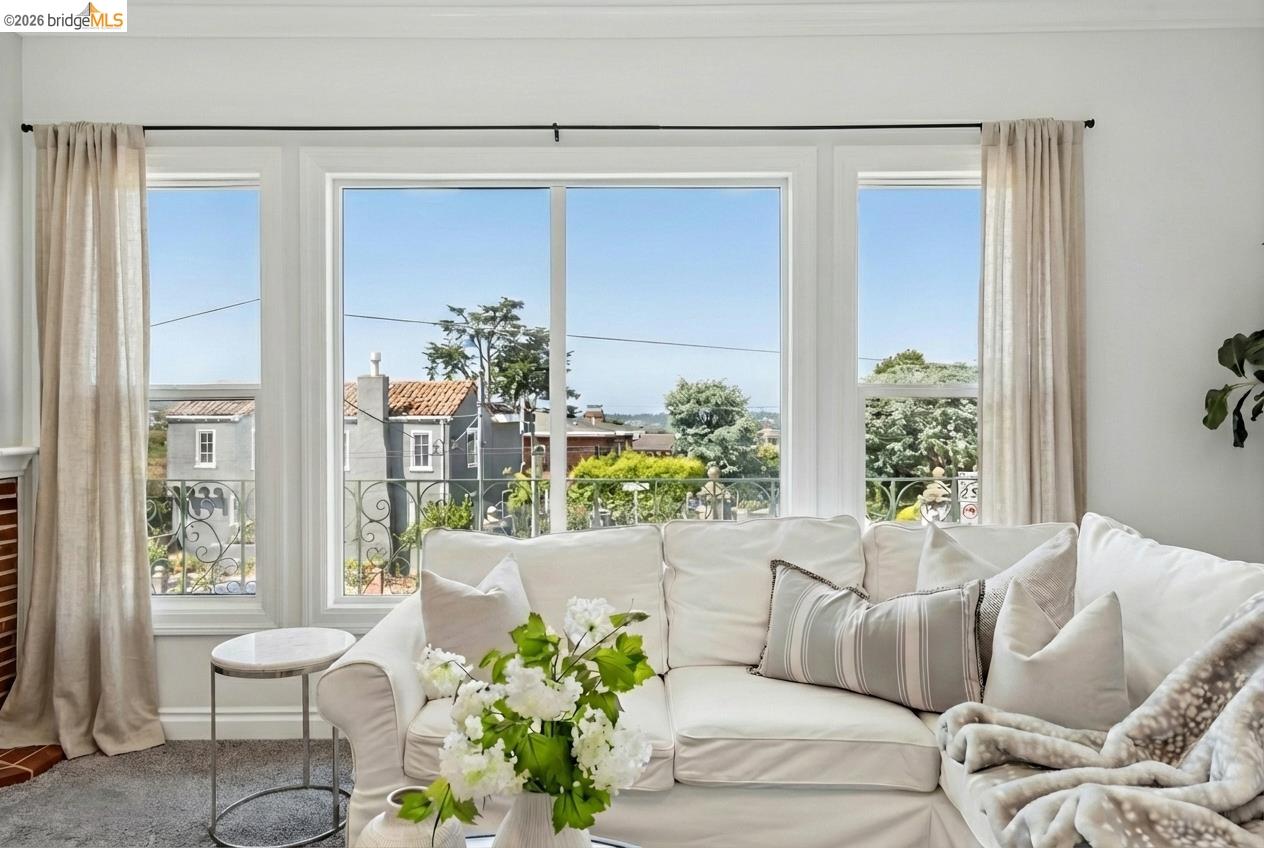 Detail Gallery Image 2 of 36 For 2 Westgate Dr, San Francisco,  CA 94127 - 4 Beds | 5 Baths