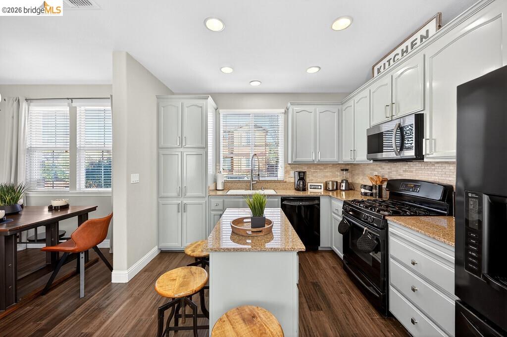 390 Caravaggio CIR, Sacramento CA 95835 — photo 13