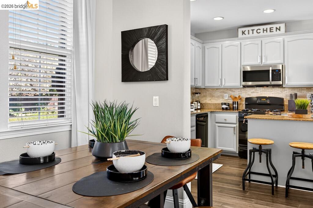390 Caravaggio CIR, Sacramento CA 95835 — photo 6