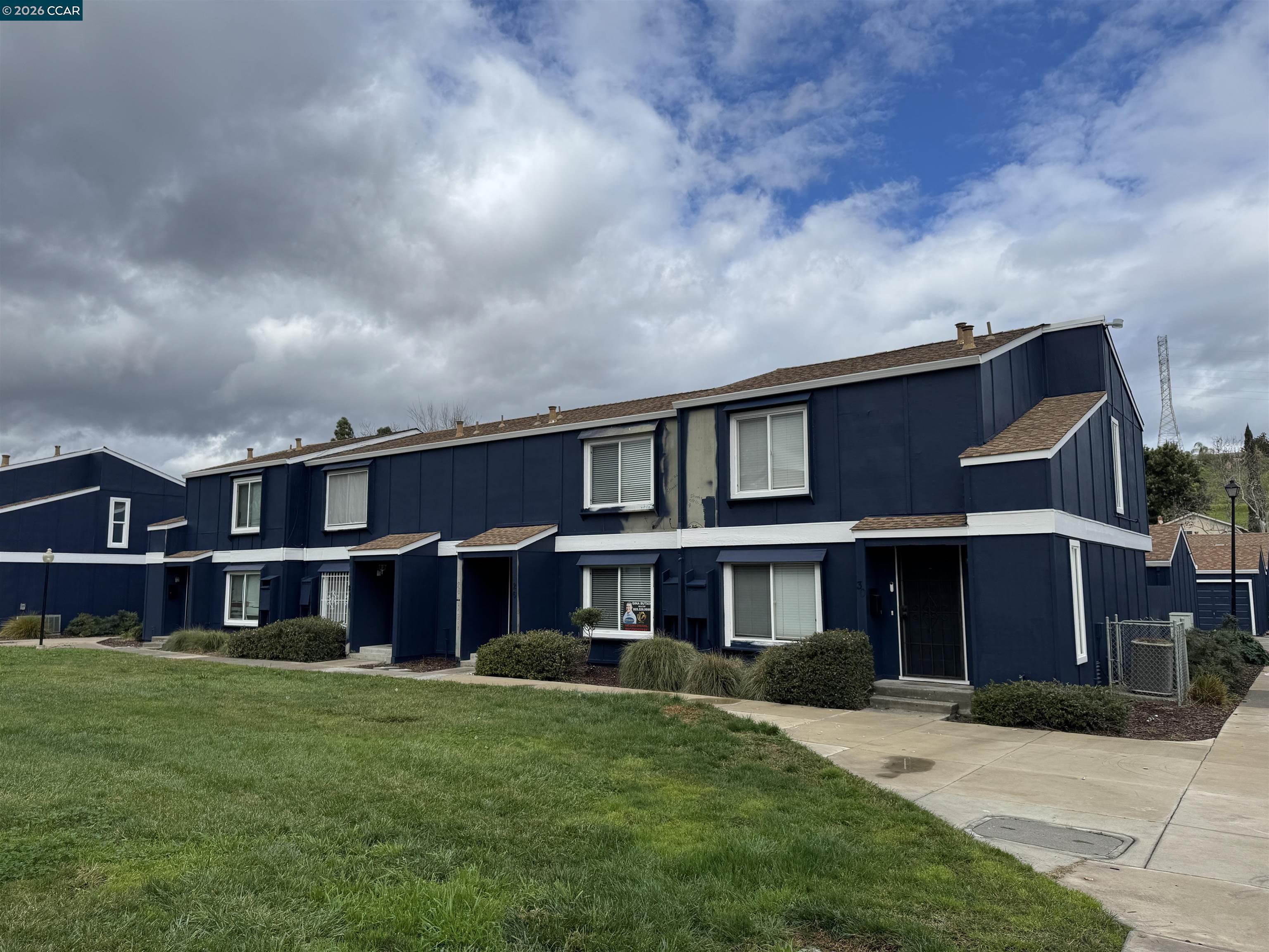 Photo #2: 41123694 Listing: Photo #2