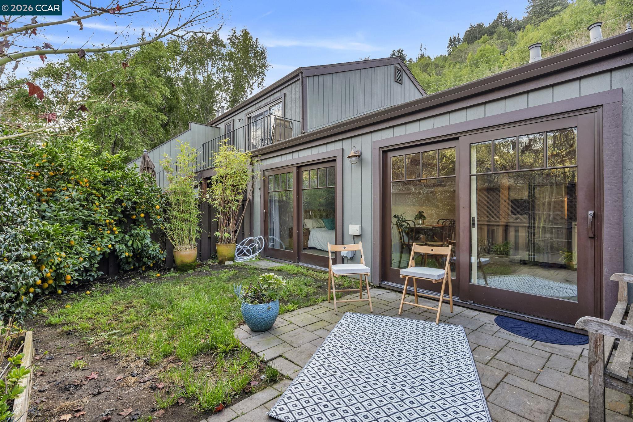 Detail Gallery Image 3 of 28 For 338 Olema Rd, Fairfax,  CA 94930 - 2 Beds | 1 Baths