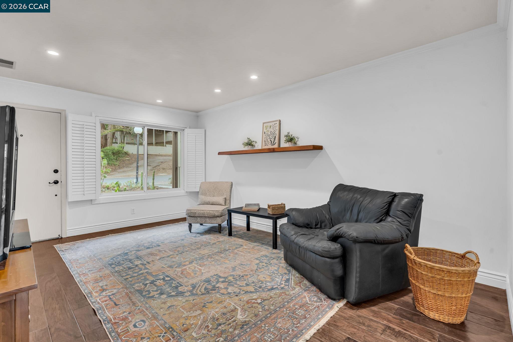 Detail Gallery Image 5 of 28 For 338 Olema Rd, Fairfax,  CA 94930 - 2 Beds | 1 Baths