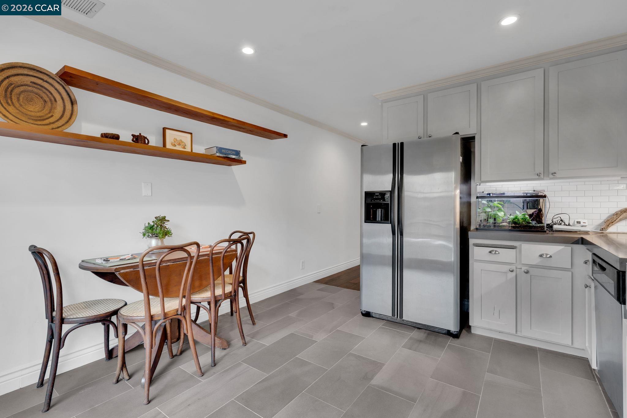 Detail Gallery Image 8 of 28 For 338 Olema Rd, Fairfax,  CA 94930 - 2 Beds | 1 Baths