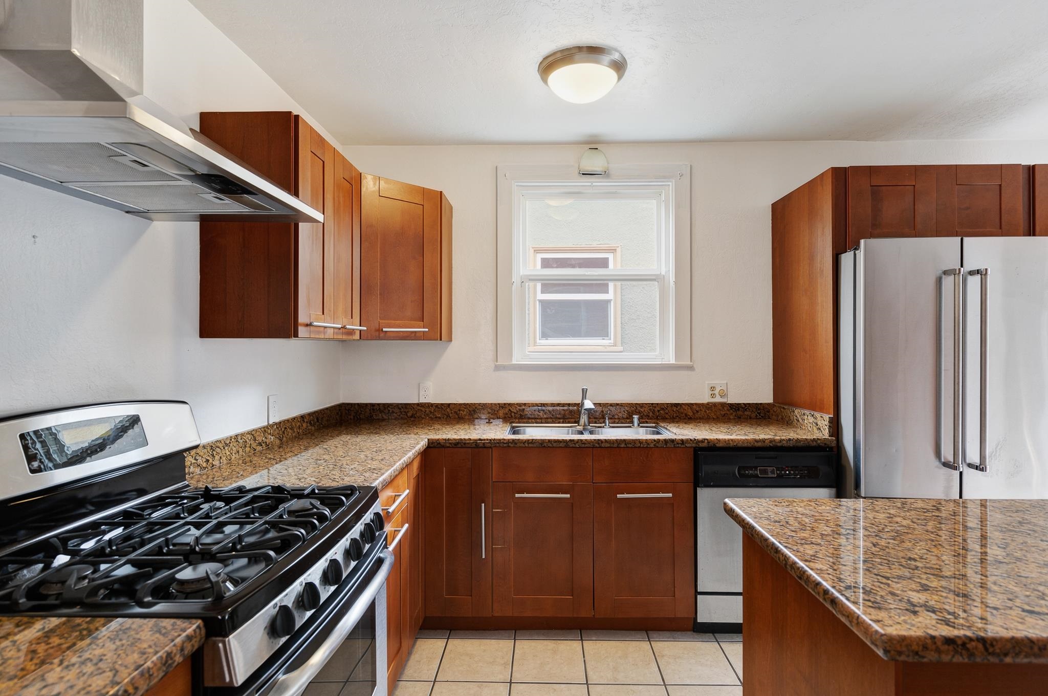 Detail Gallery Image 11 of 37 For 1128 Delaware St, Berkeley,  CA 94702 - 2 Beds | 1 Baths