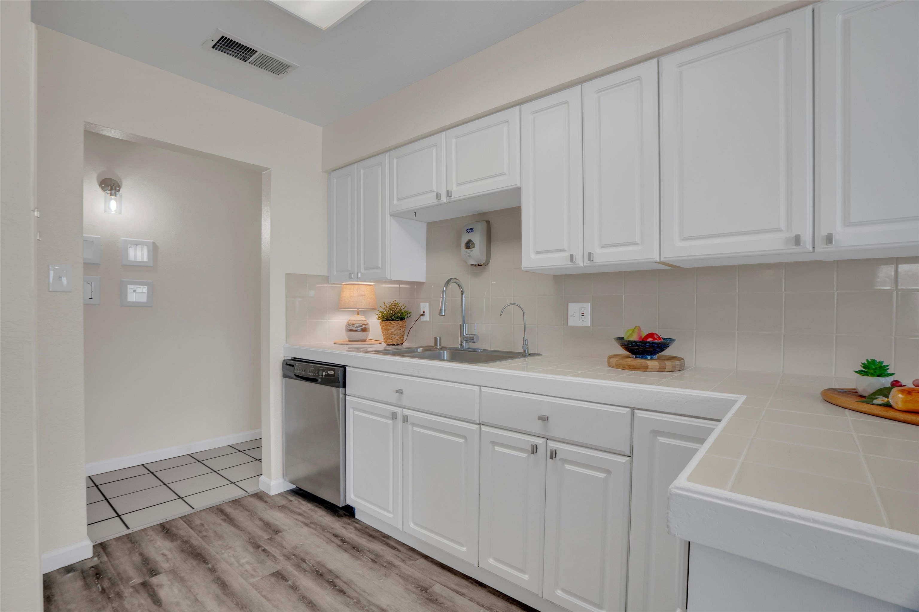 Detail Gallery Image 8 of 33 For 628 Nightingale St, Livermore,  CA 94551 - 4 Beds | 2 Baths