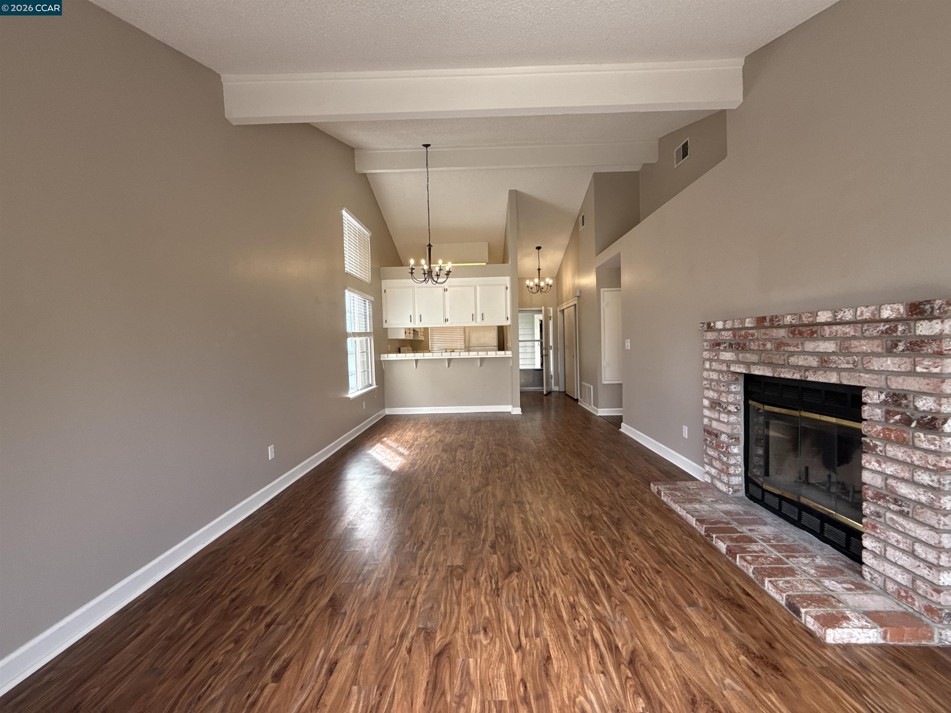 Detail Gallery Image 6 of 19 For 5303 Grasswood Cir, Concord,  CA 94521 - 2 Beds | 2 Baths